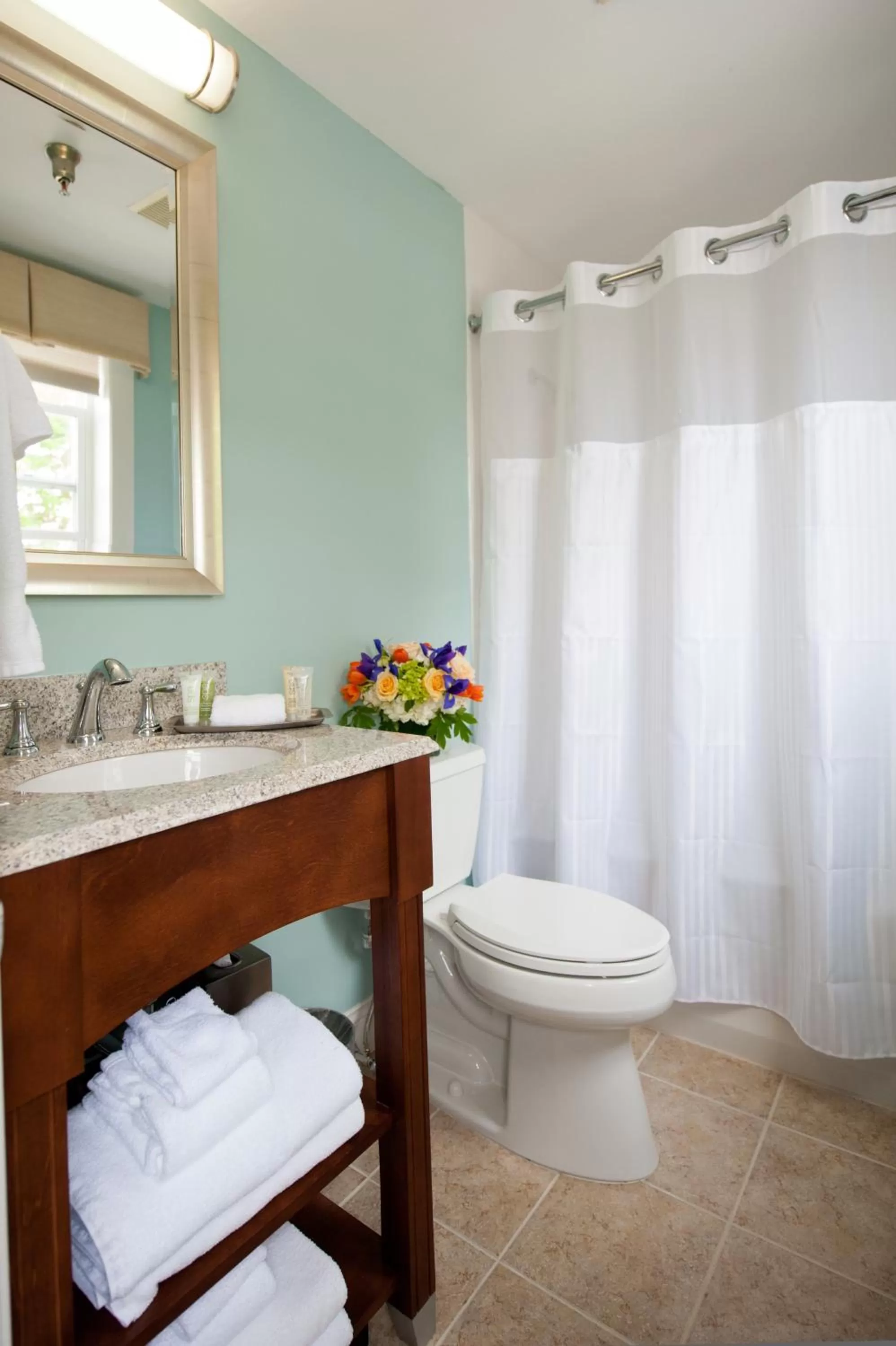 Bathroom in Union Bluff Hotel & Meeting House