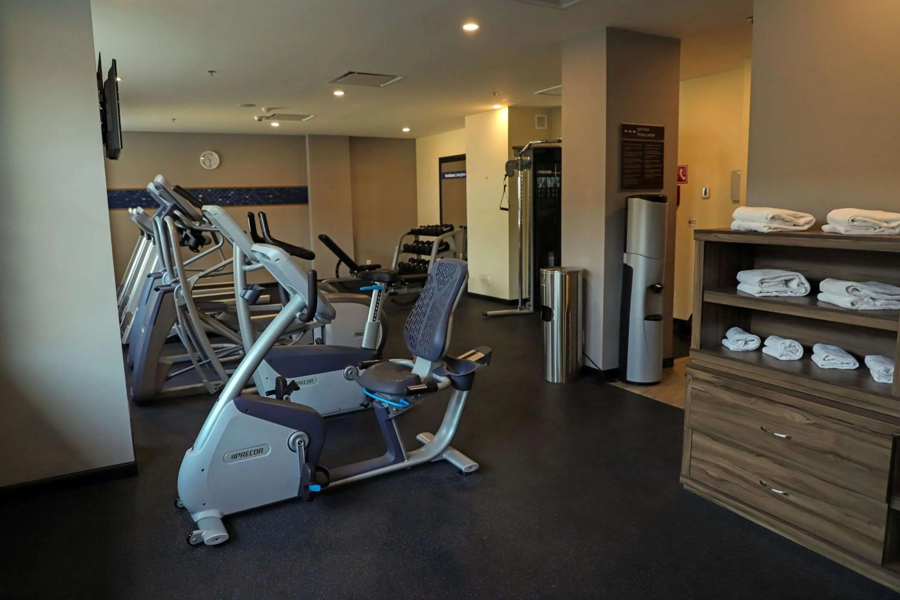 Fitness centre/facilities in Hampton Inn by Hilton Irapuato
