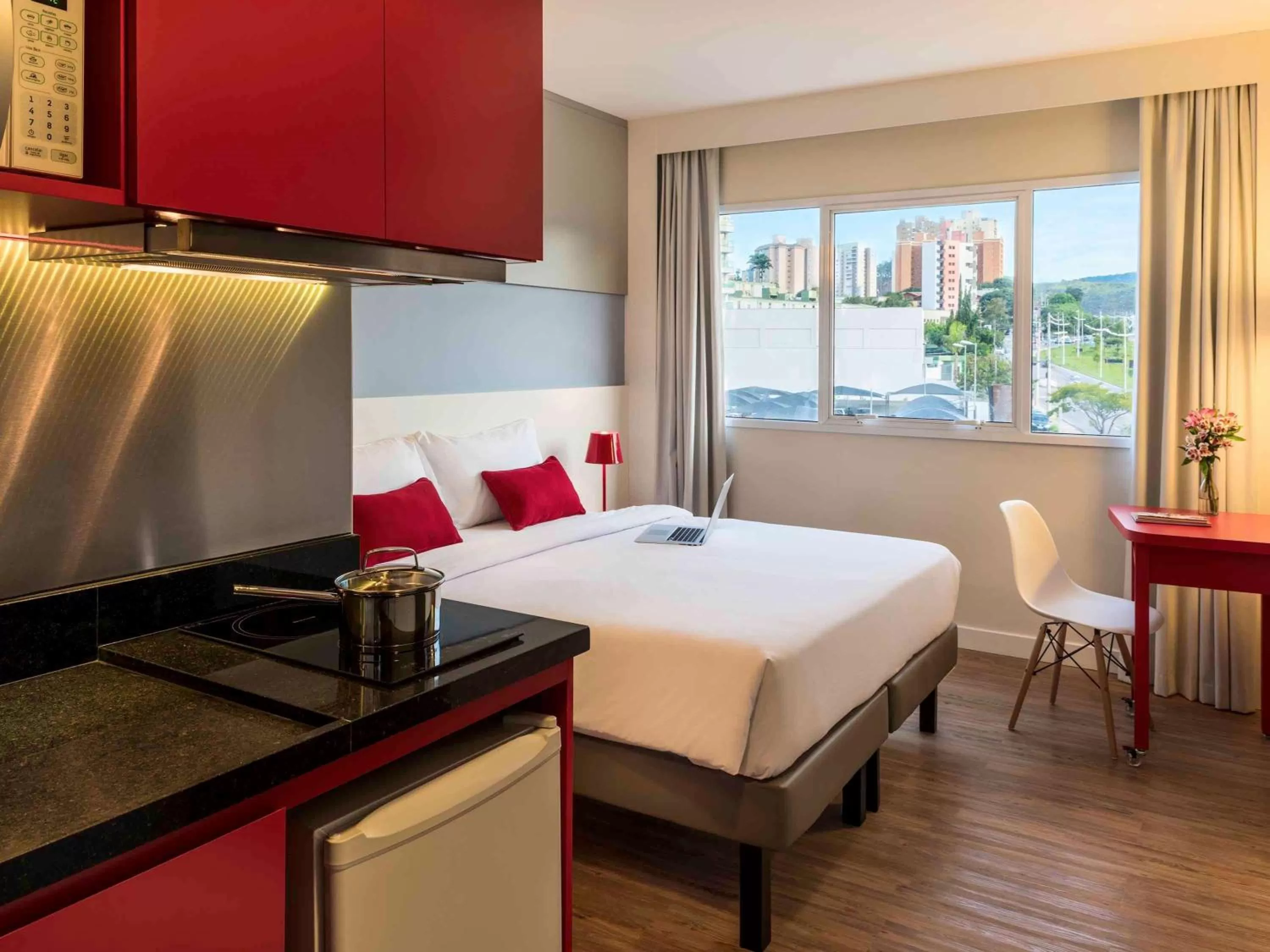 Studio with Queen Bed in Aparthotel Adagio Jundiai Shopping