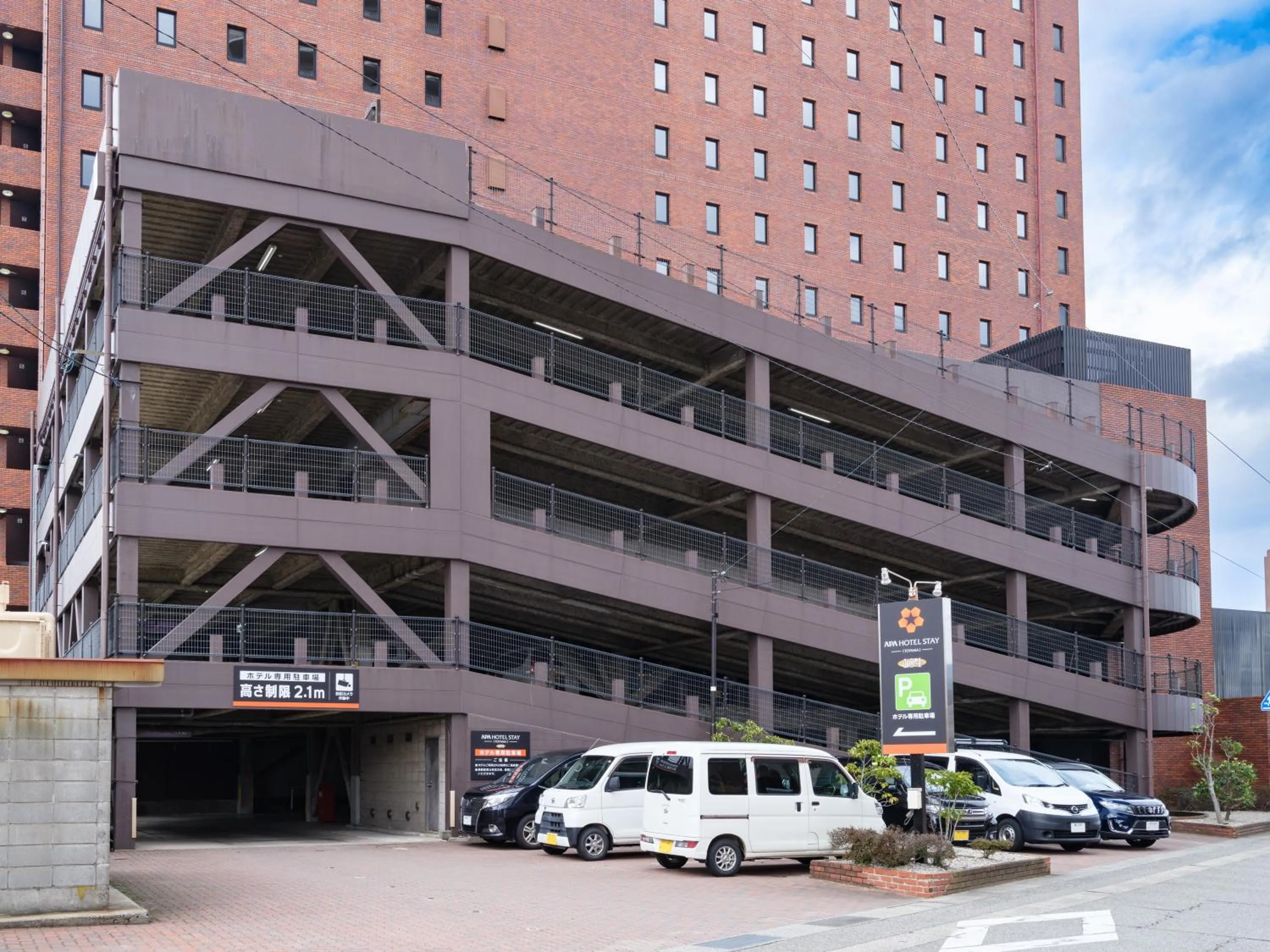 Parking in APA Hotel STAY Toyama