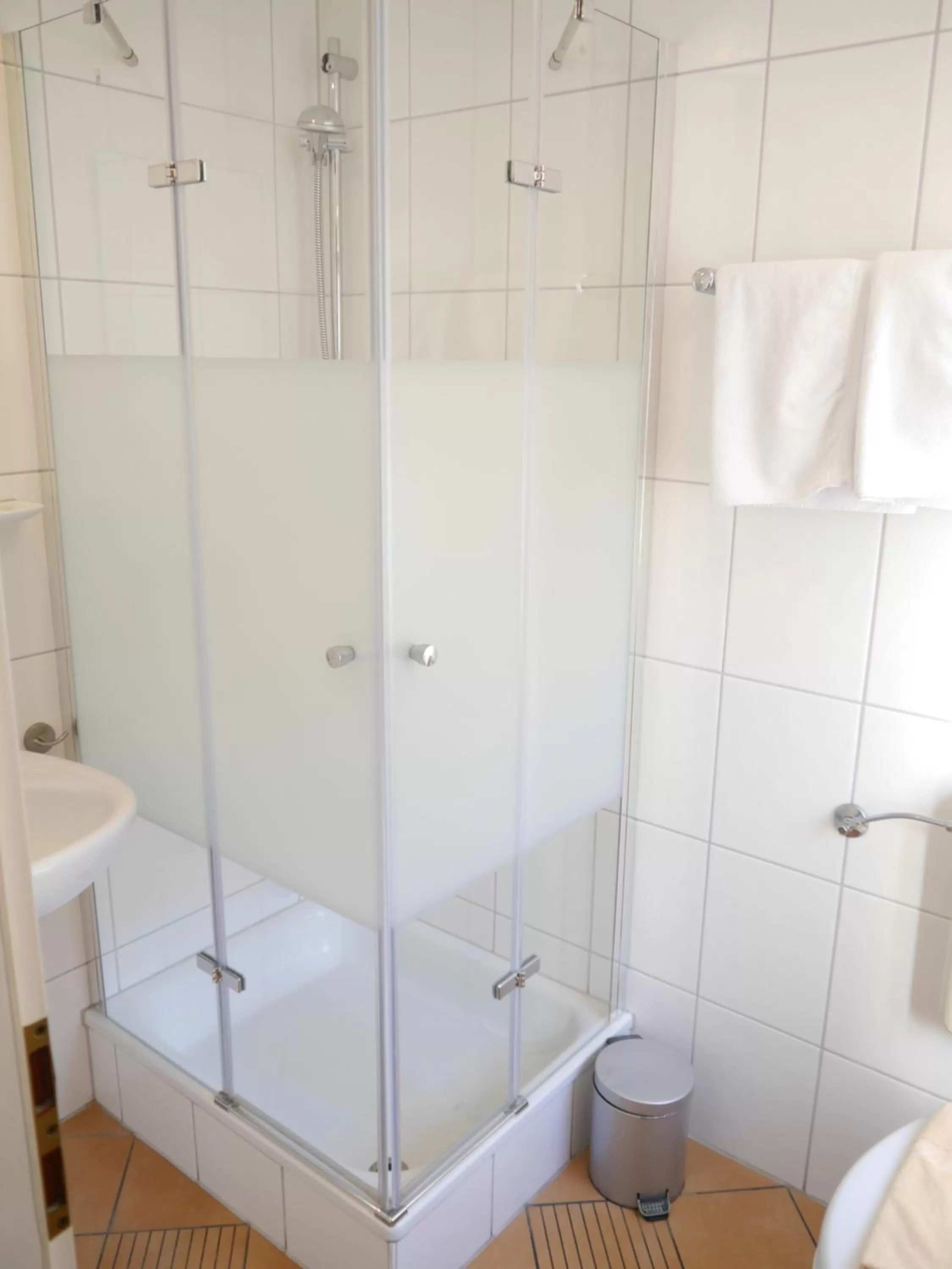 Bathroom in Tuniberg Restaurant Hotel