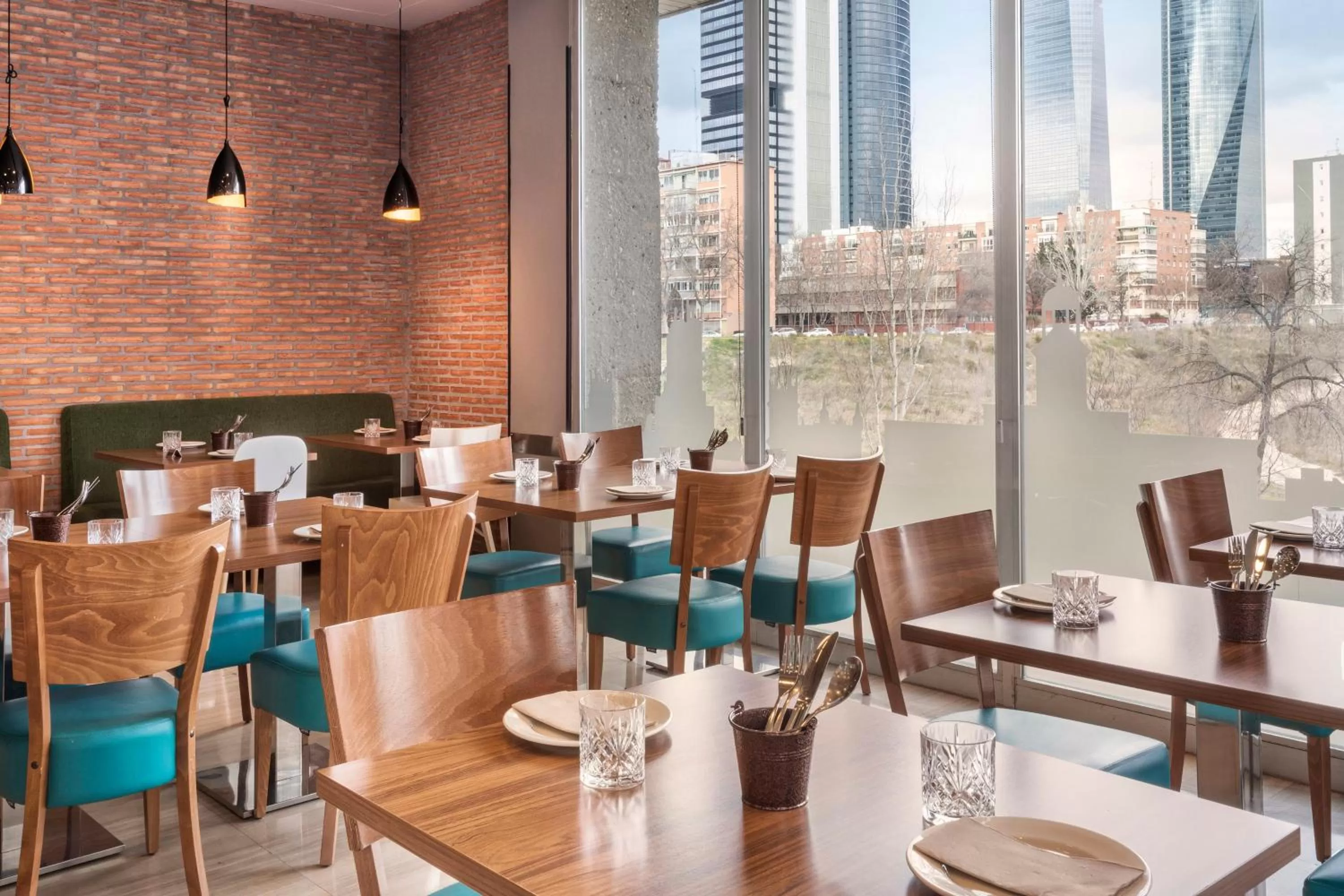 Restaurant/places to eat in Hotel Madrid Chamartín, Affiliated by Meliá