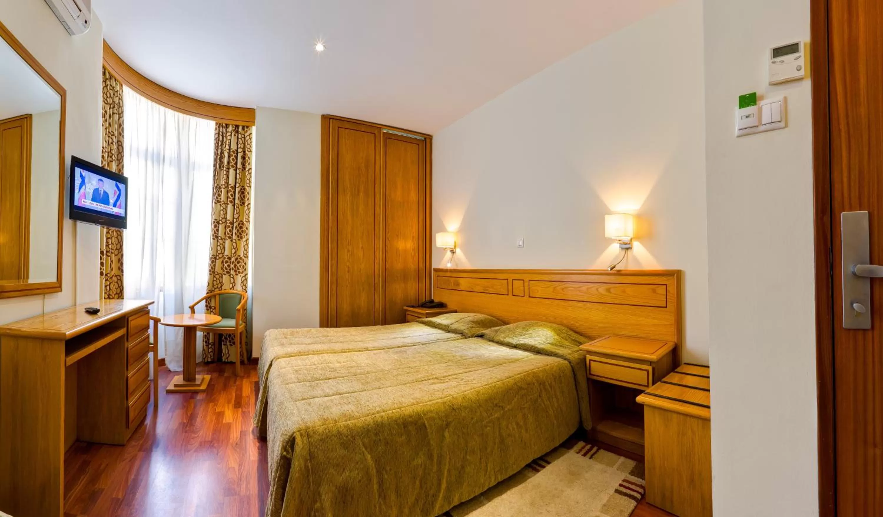 Bedroom, Bed in Hotel Avenida Park