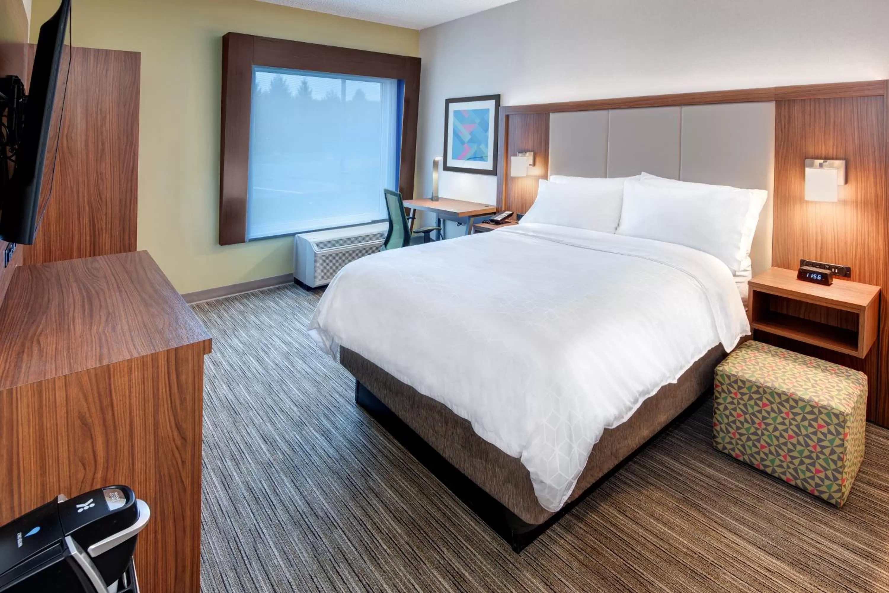 Photo of the whole room, Bed in Holiday Inn Express & Suites West Long Branch - Eatontown by IHG