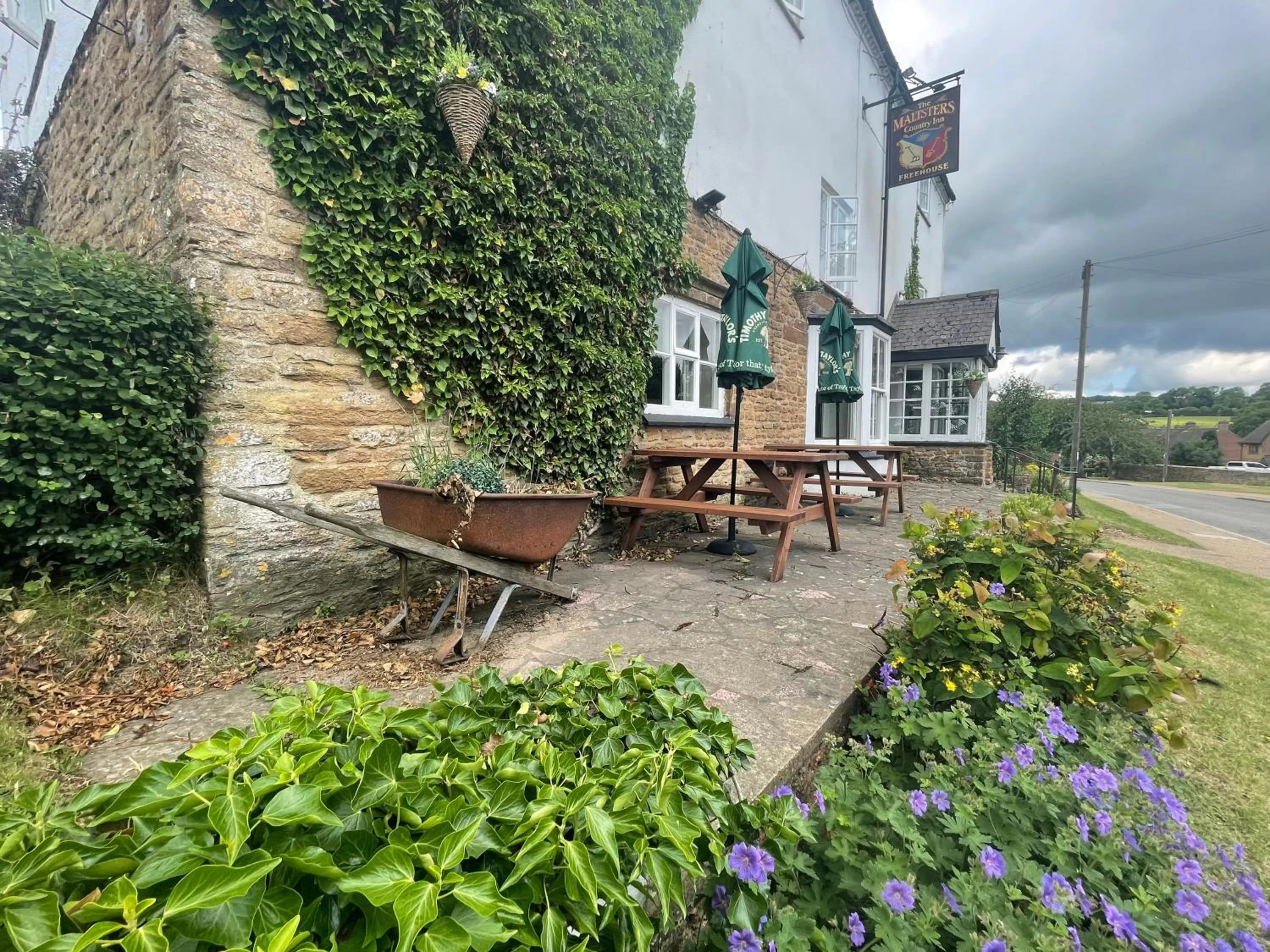 Garden in The Maltsters Country Inn