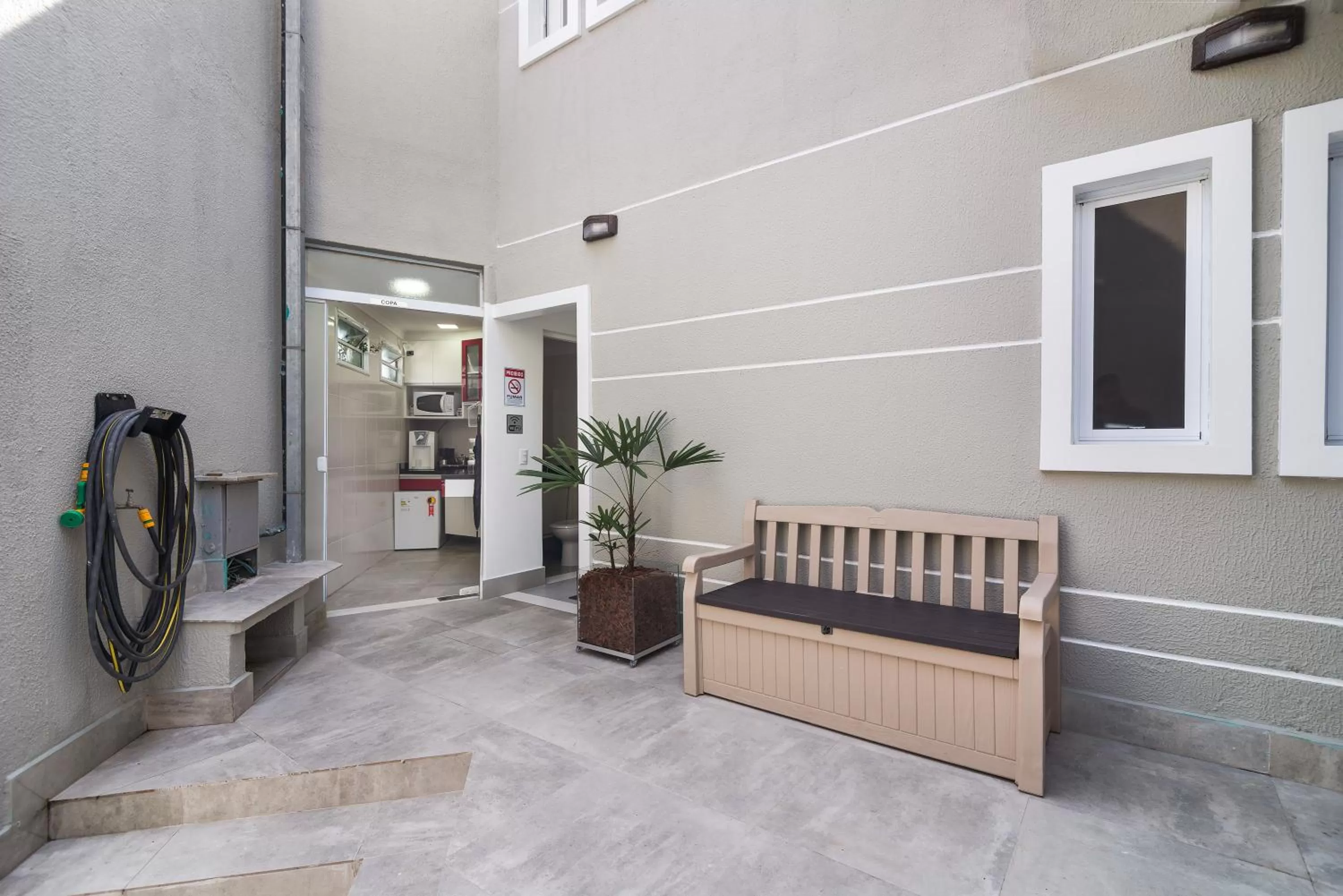 Facade/entrance in Villa Sophia