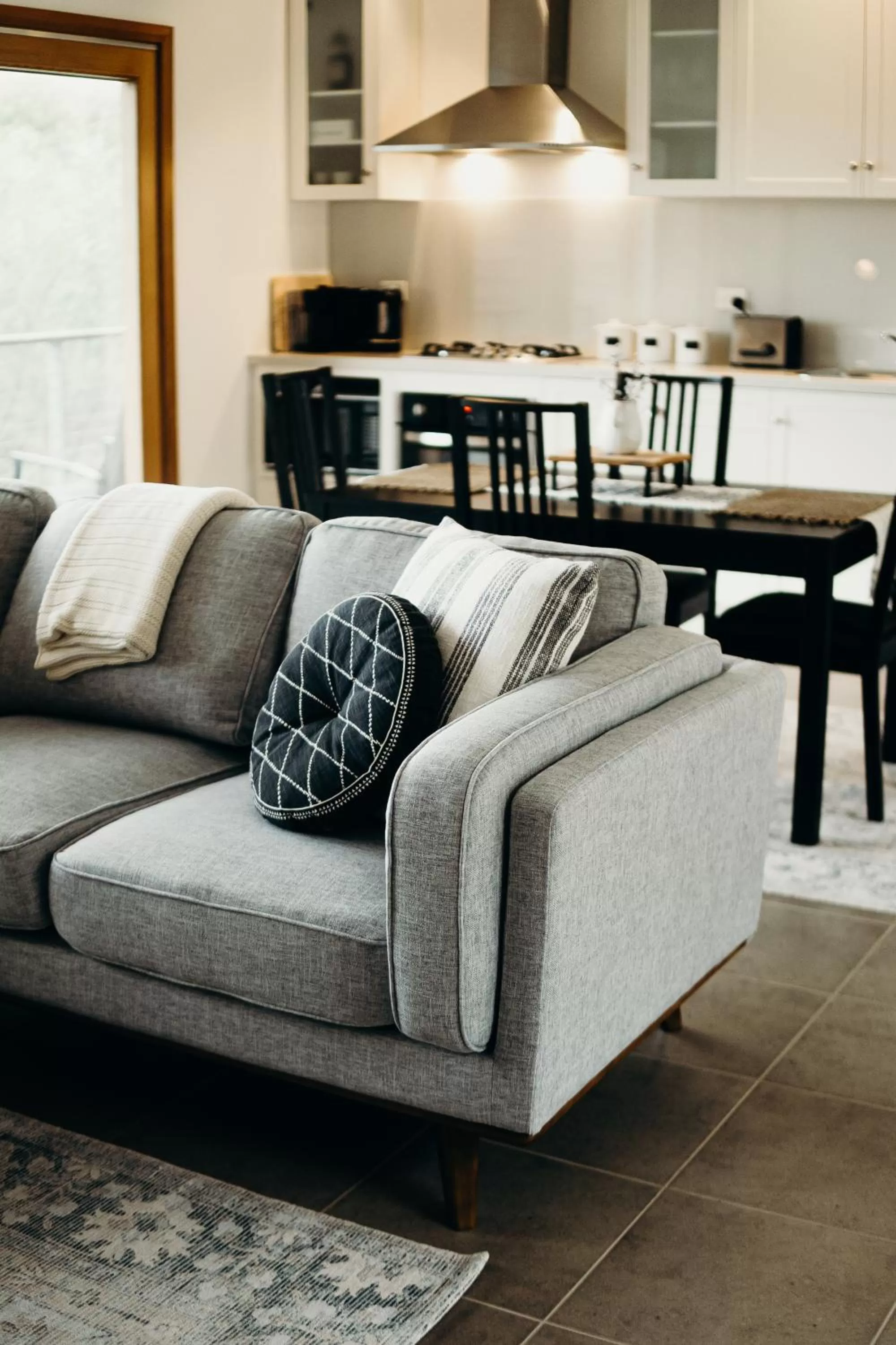 Kitchen or kitchenette in Seascape Retreat