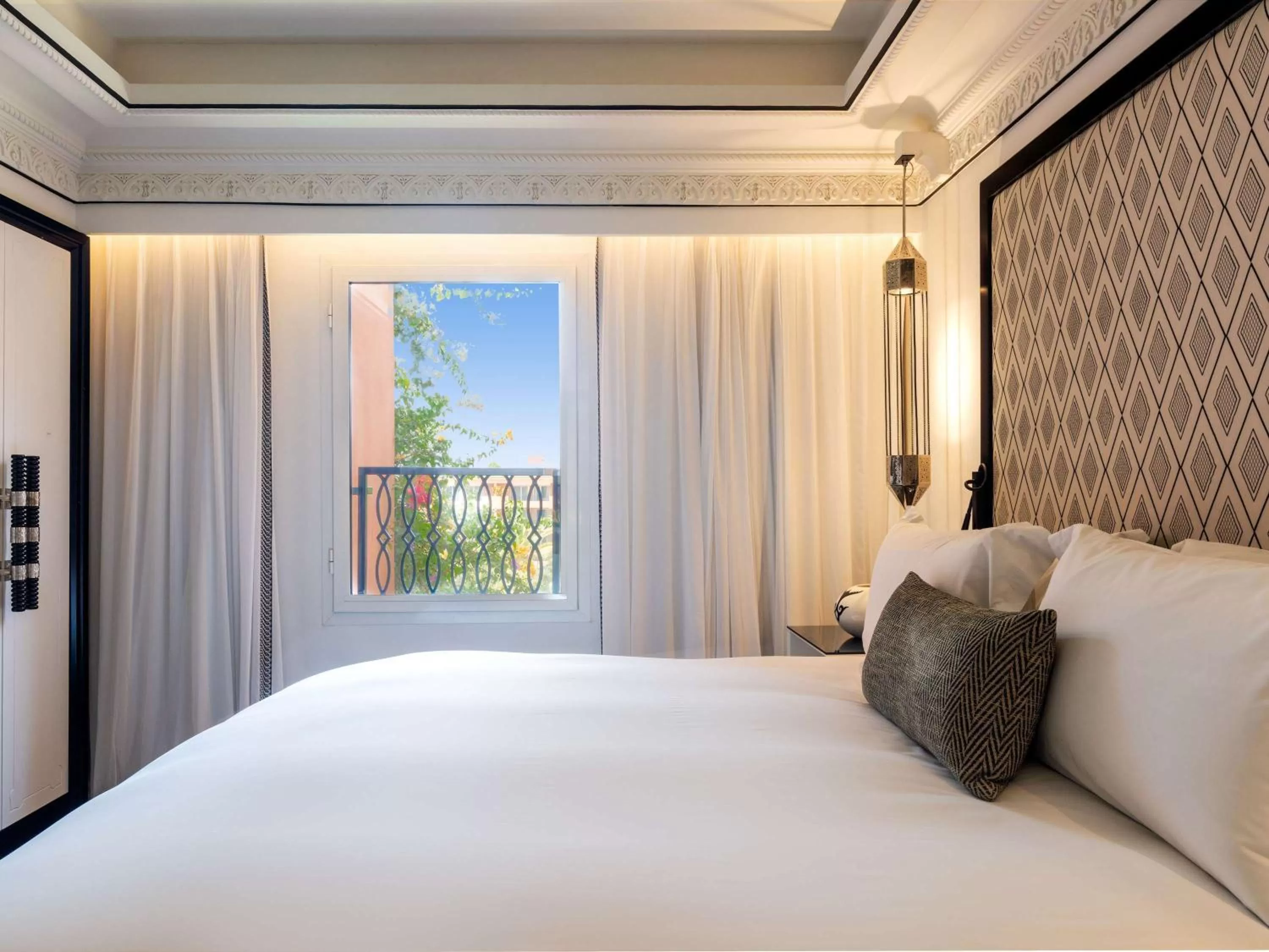 Bedroom, Bed in Sofitel Marrakech Lounge and Spa