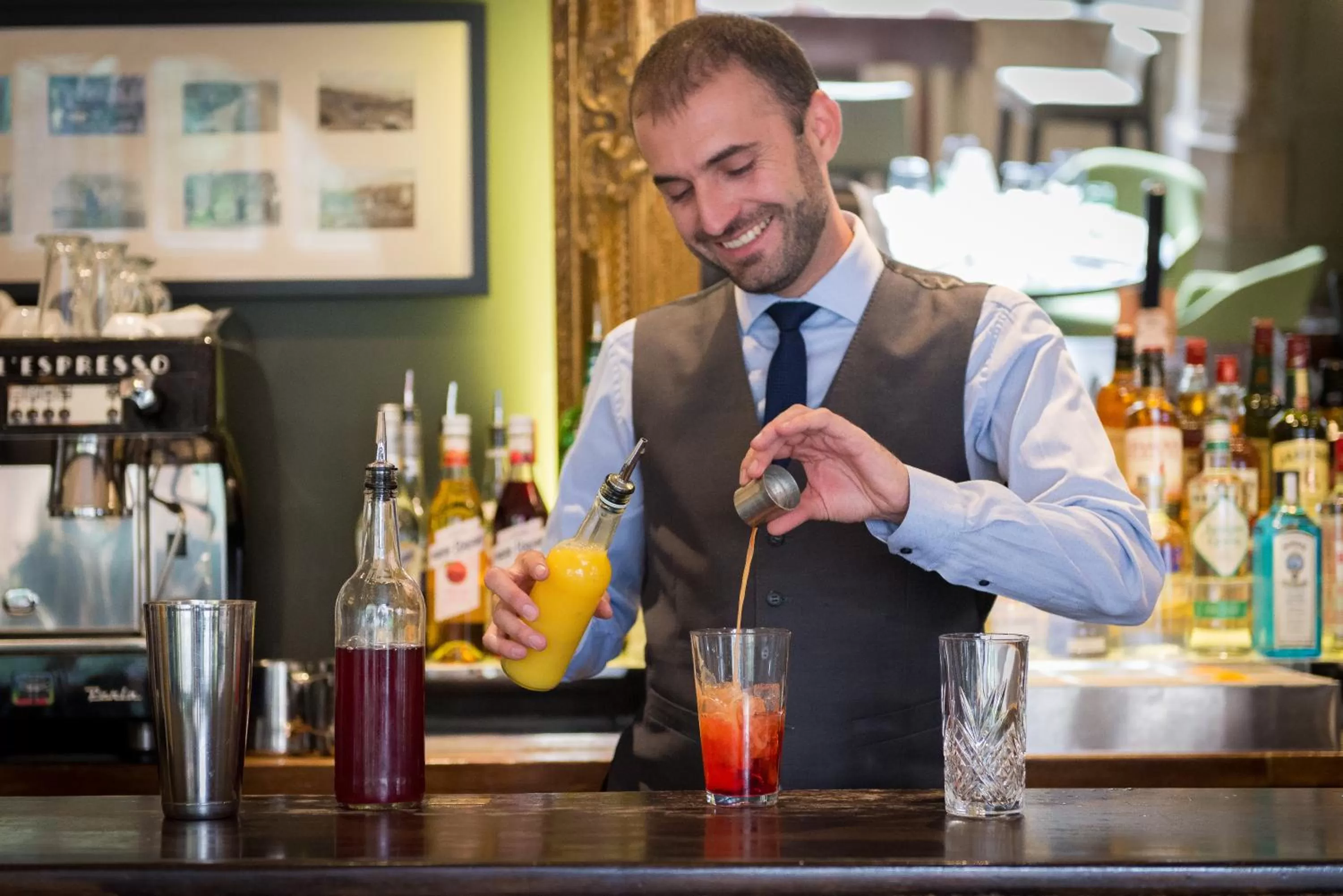 Lounge or bar in The Crown Manor House Hotel