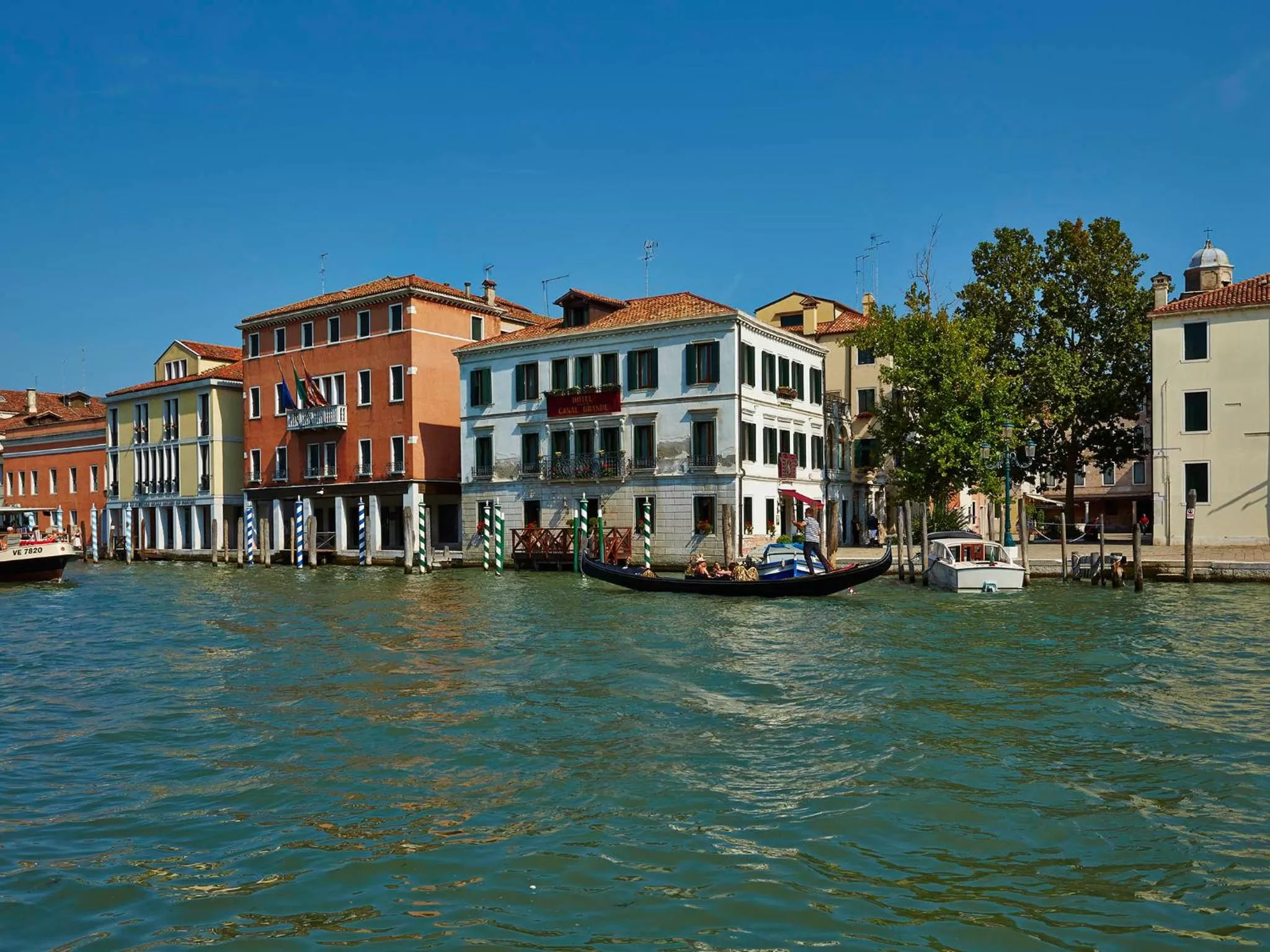 Facade/entrance in Canal Grande