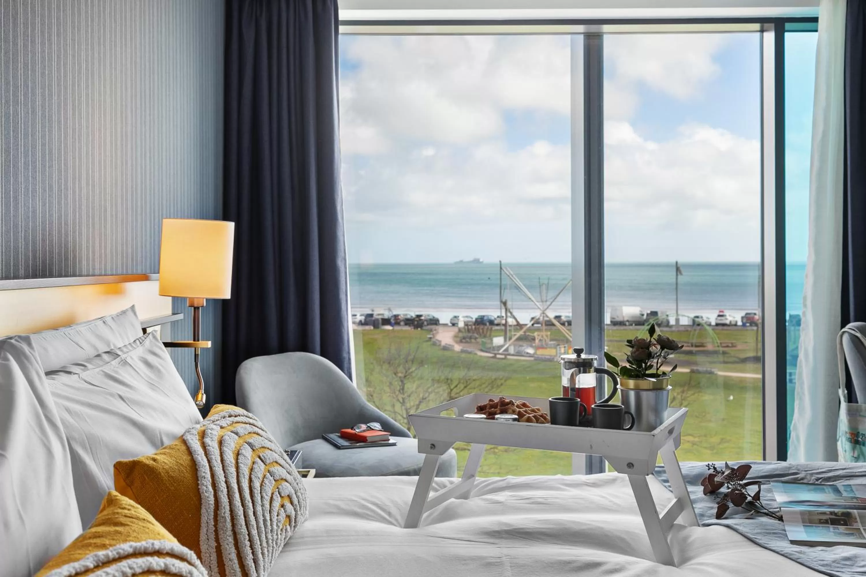 Bedroom, Bed in Mercure Paignton Hotel