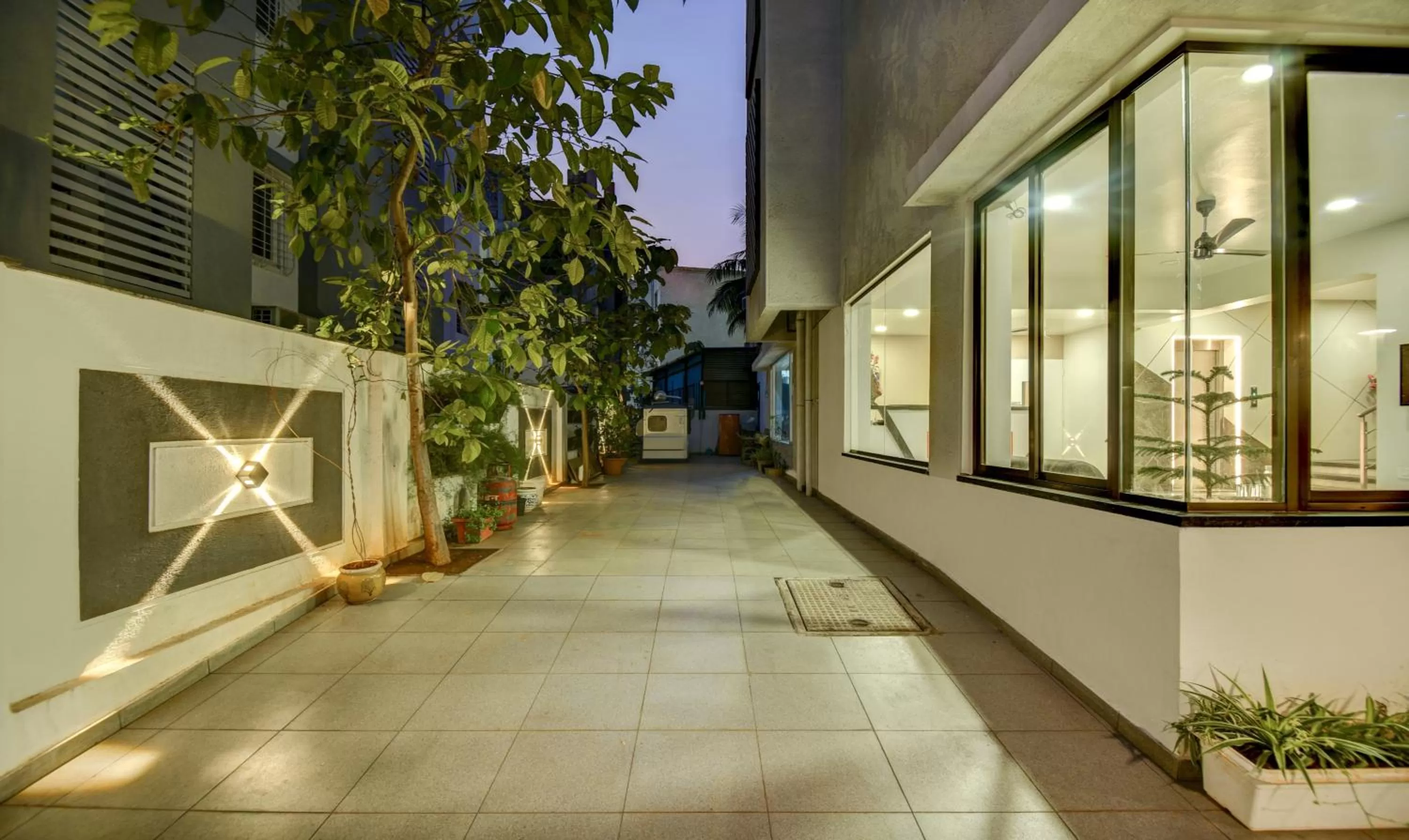 Facade/entrance in Treebo Trend Kuber Inn