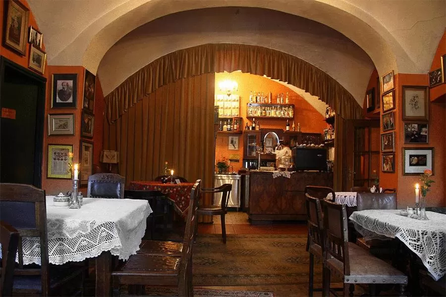 Restaurant/places to eat in Austeria Klezmer Hois