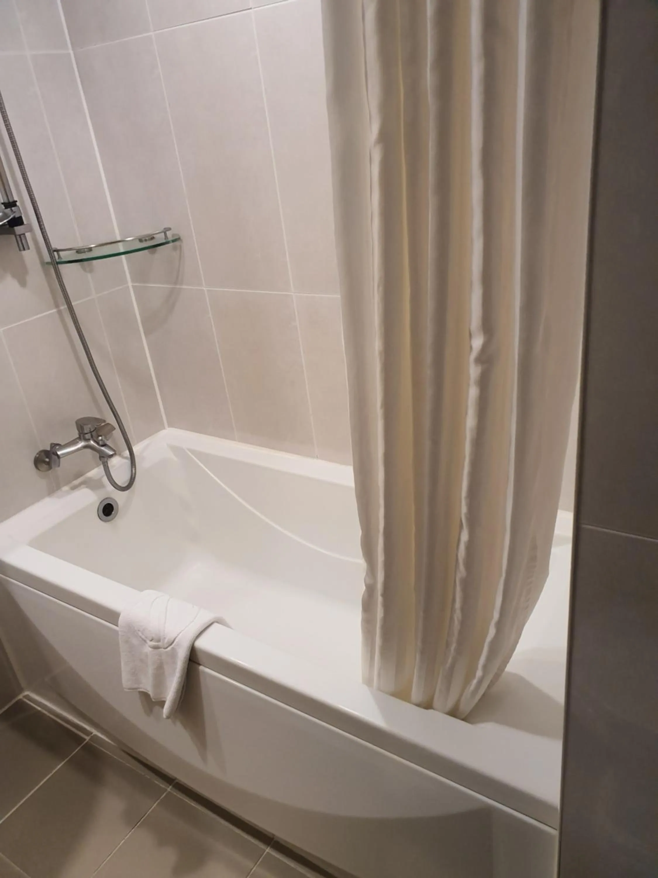 Bathroom in Hotel Skypark Jeju 1 Newly renovated