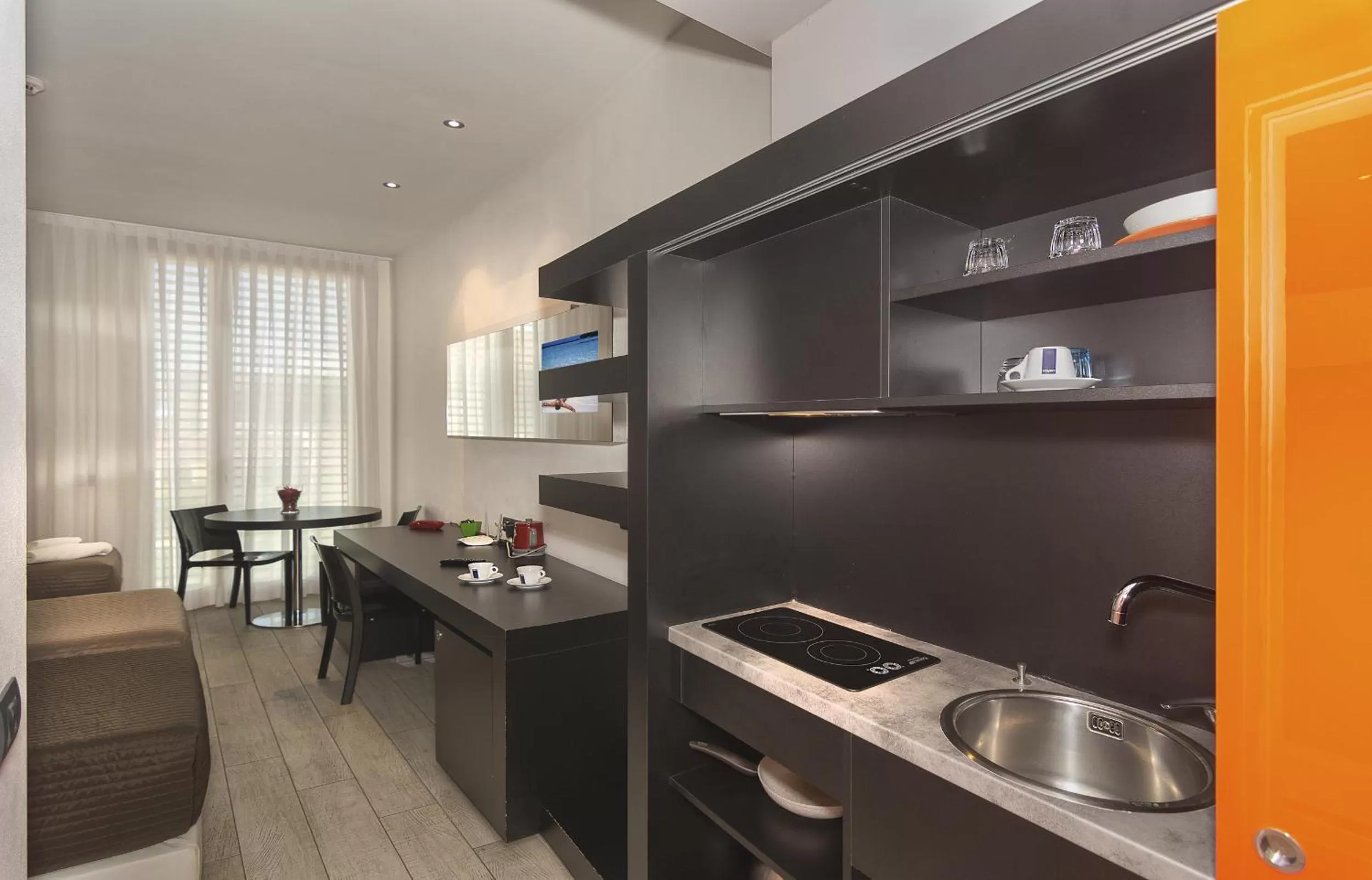 Kitchen or kitchenette in Blue Shades Hotel