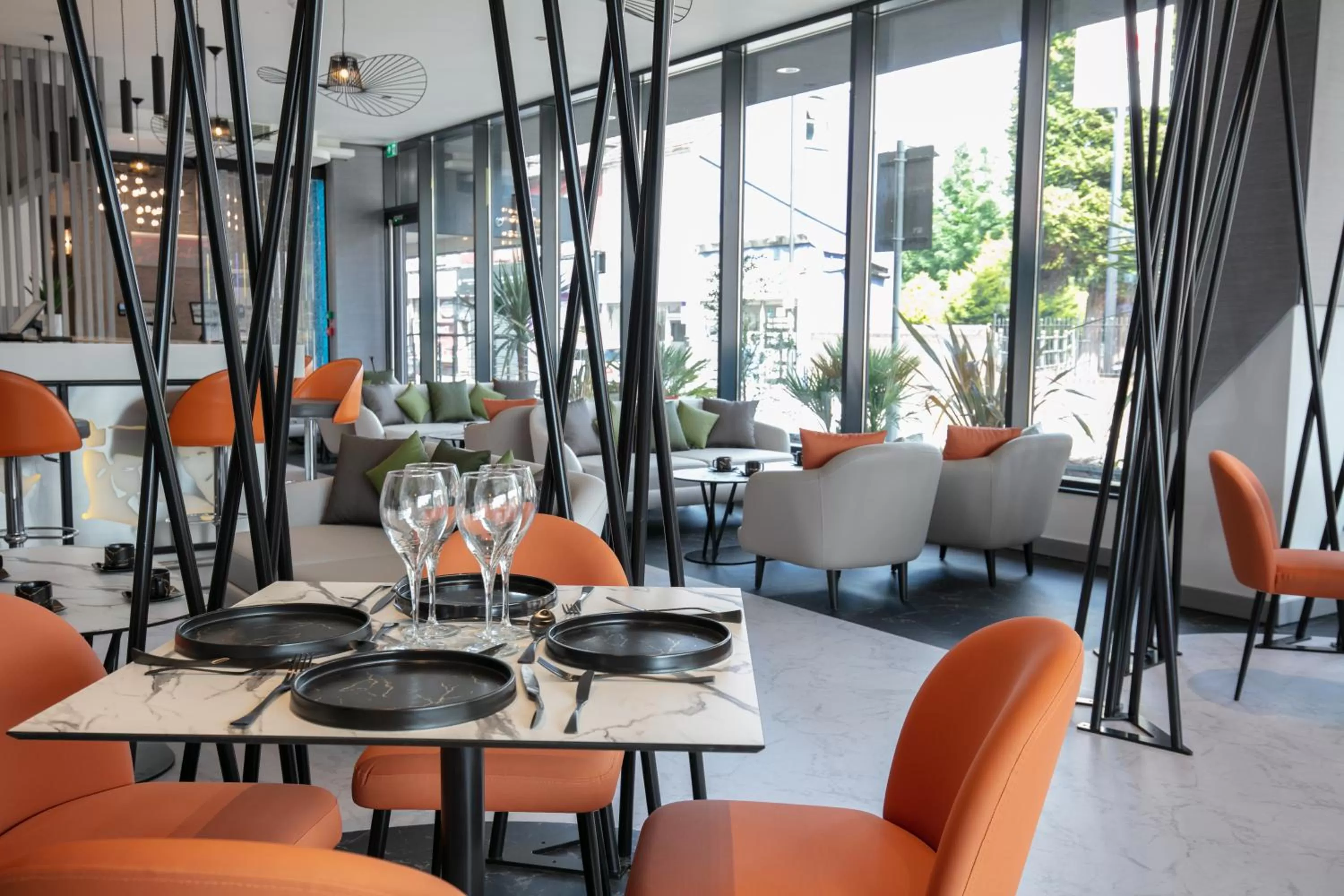 Restaurant/places to eat in Sadie Best Western Hotel at Luton