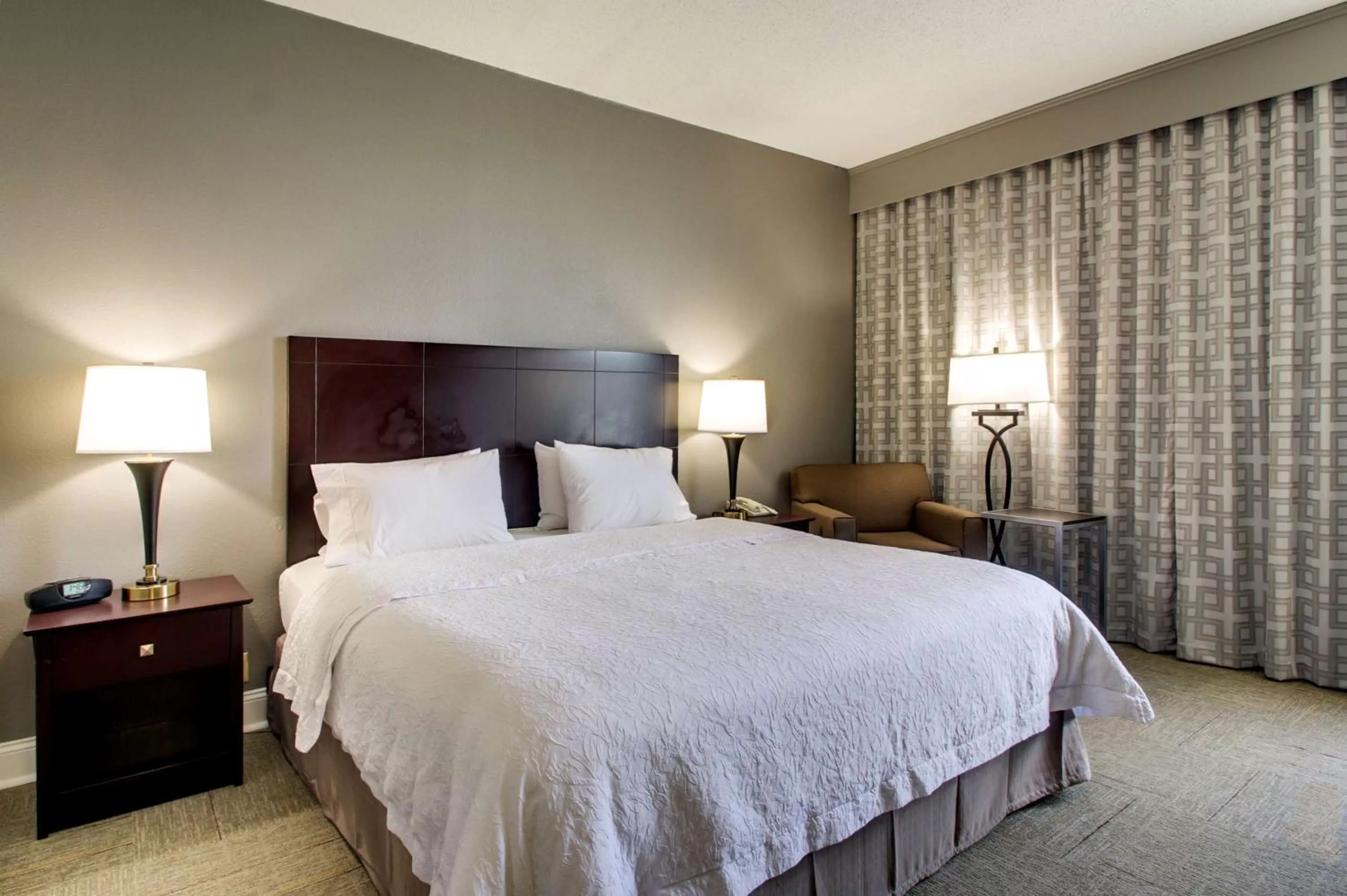 Bed in Hampton Inn Rolla