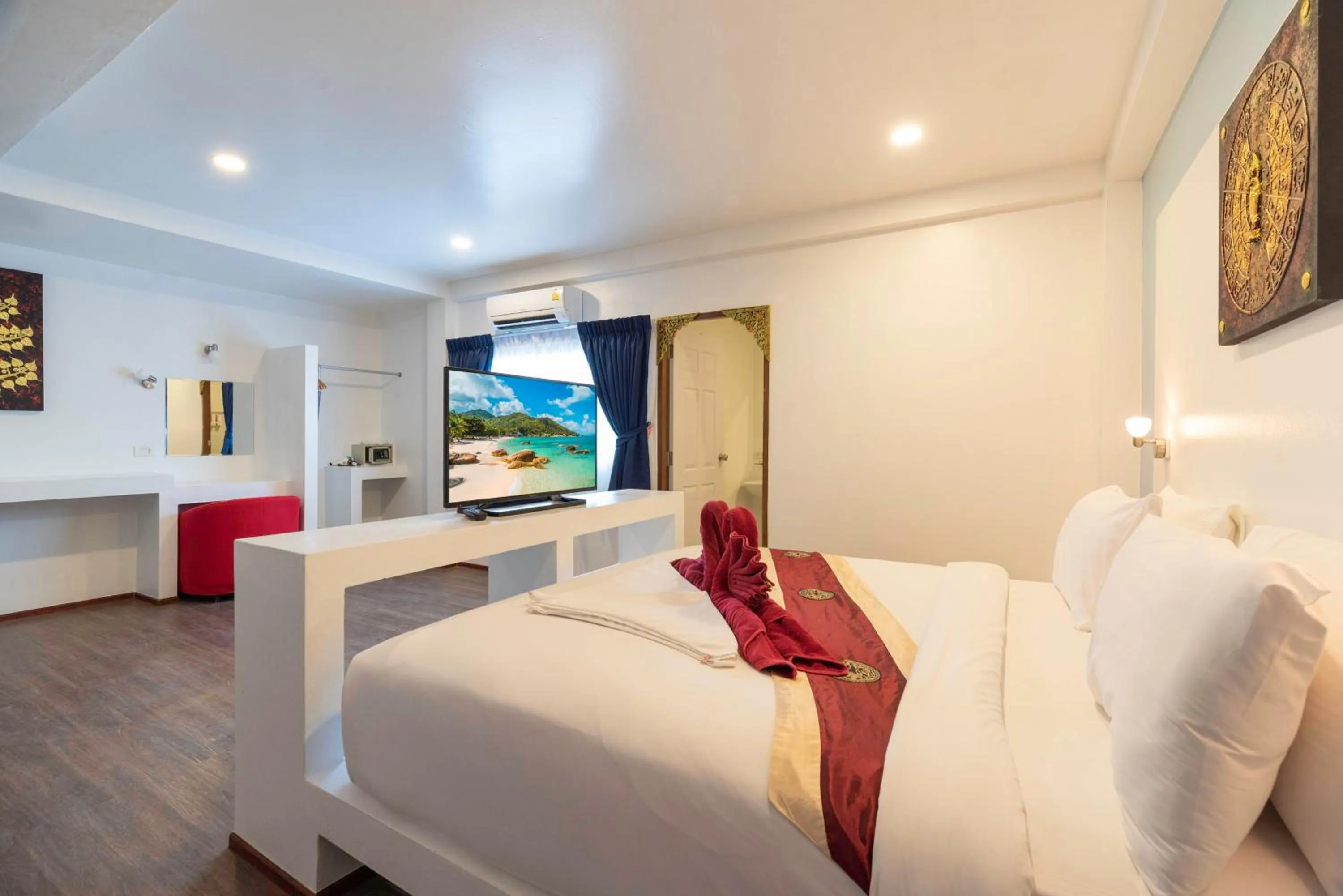 Standard Triple Room in Crystal Bay Beach Resort