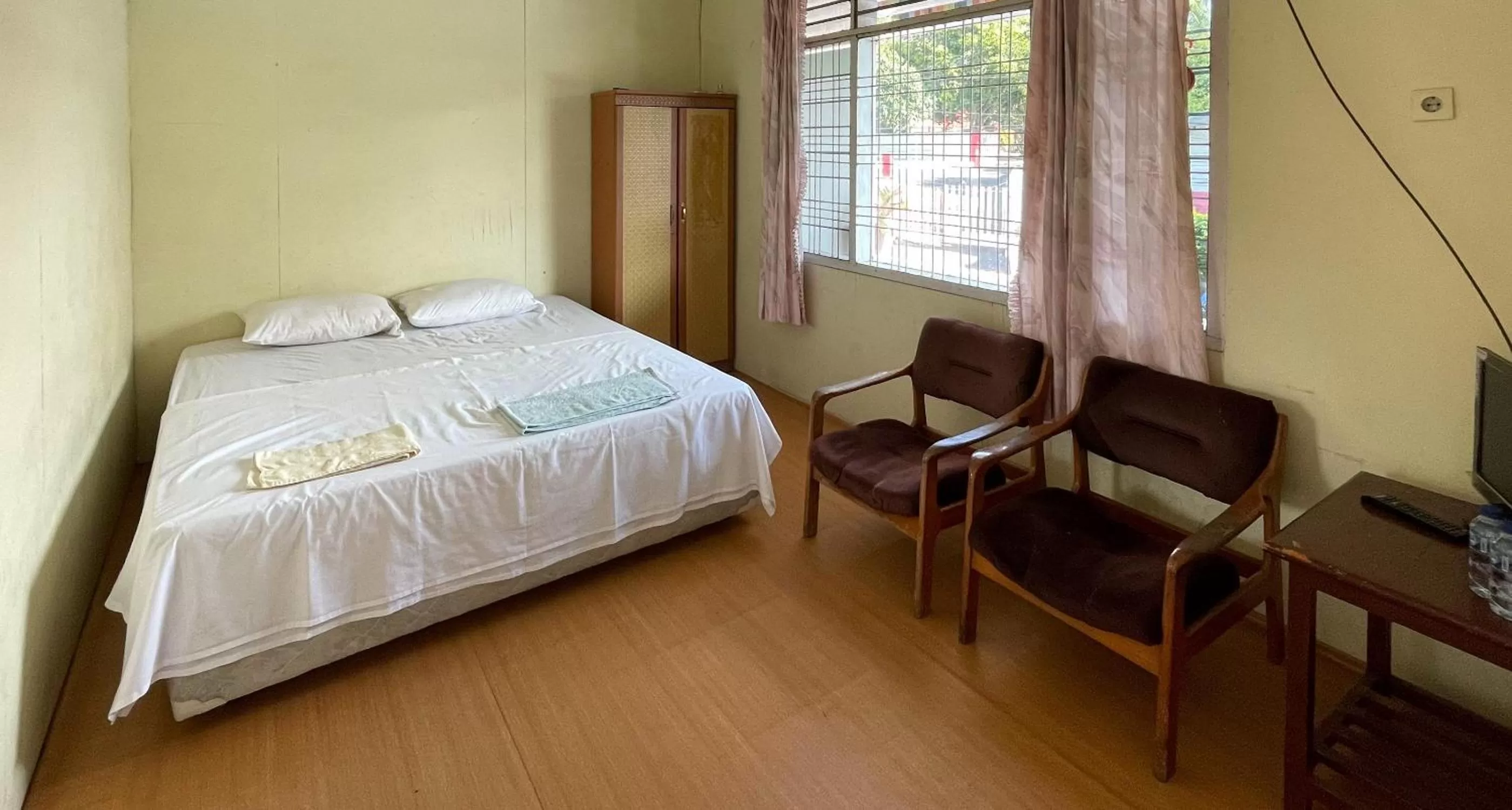 Standard Double Room with Shared Bathroom in Valencia Homestay Redpartner