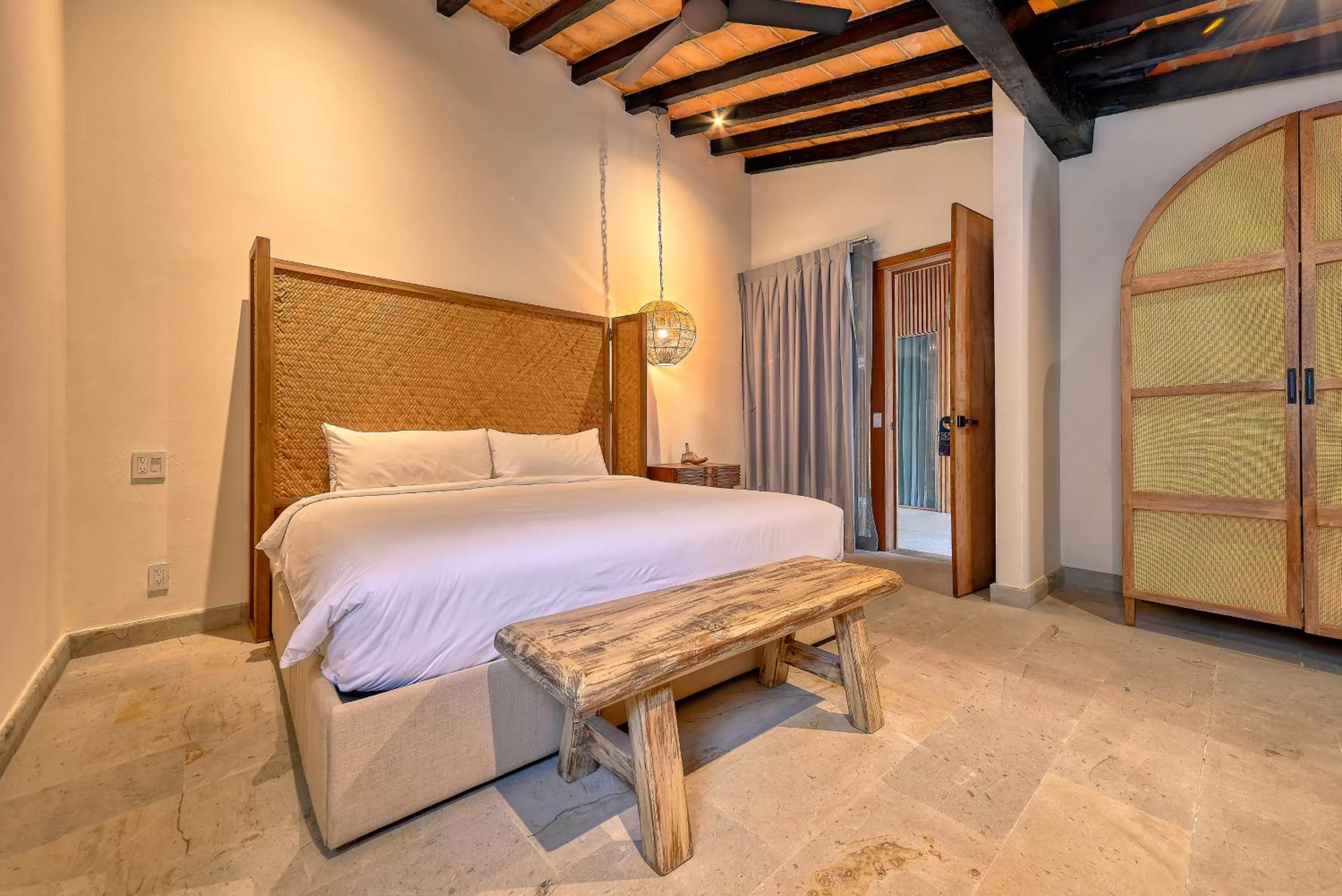 Deluxe King Room in Maxwell Residences at Indah