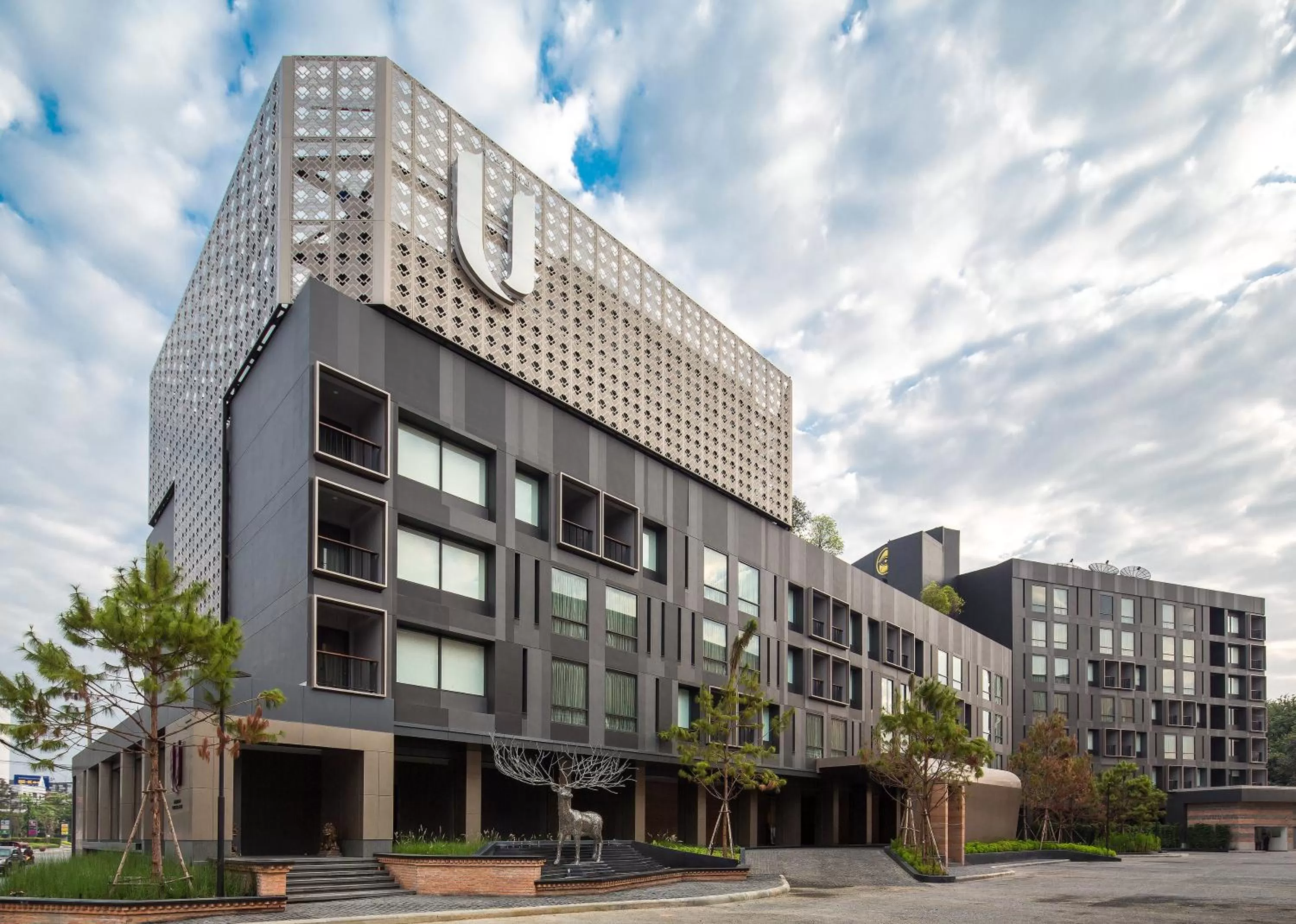 Property building in U Nimman Chiang Mai