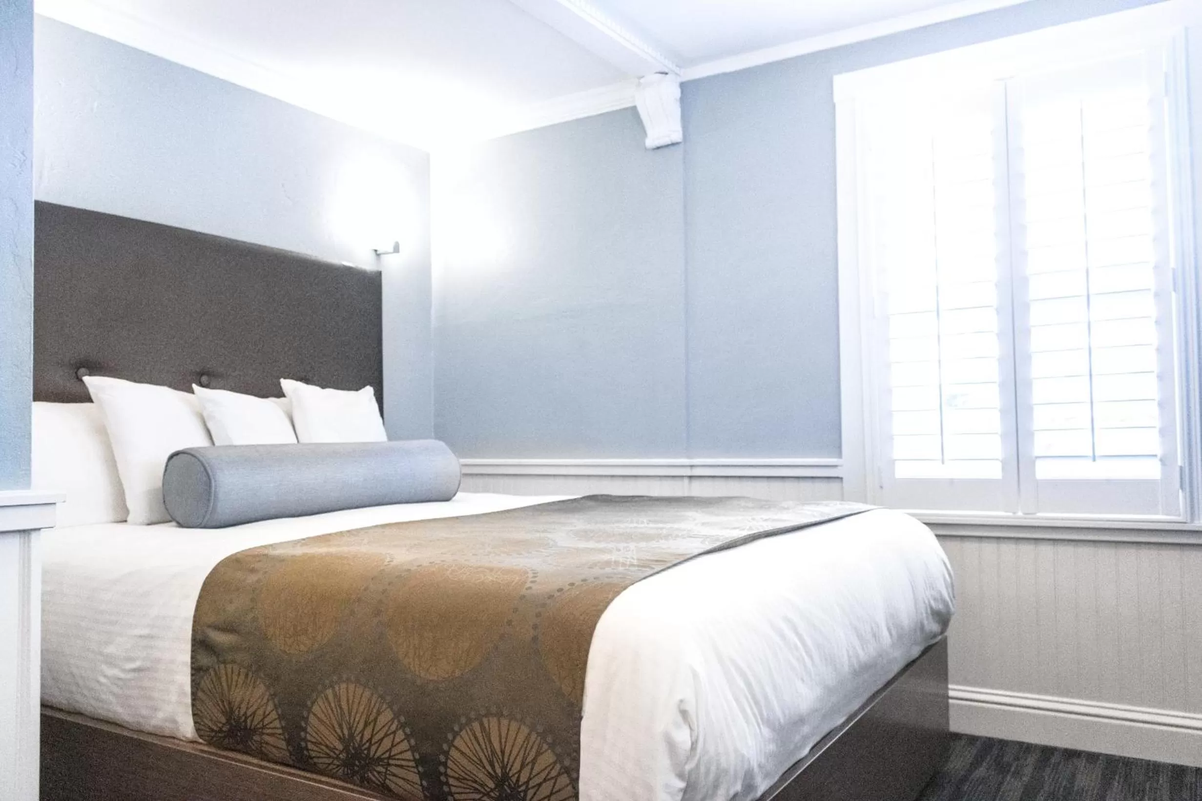 Bed in Ocean Echo Inn & Beach Cottages