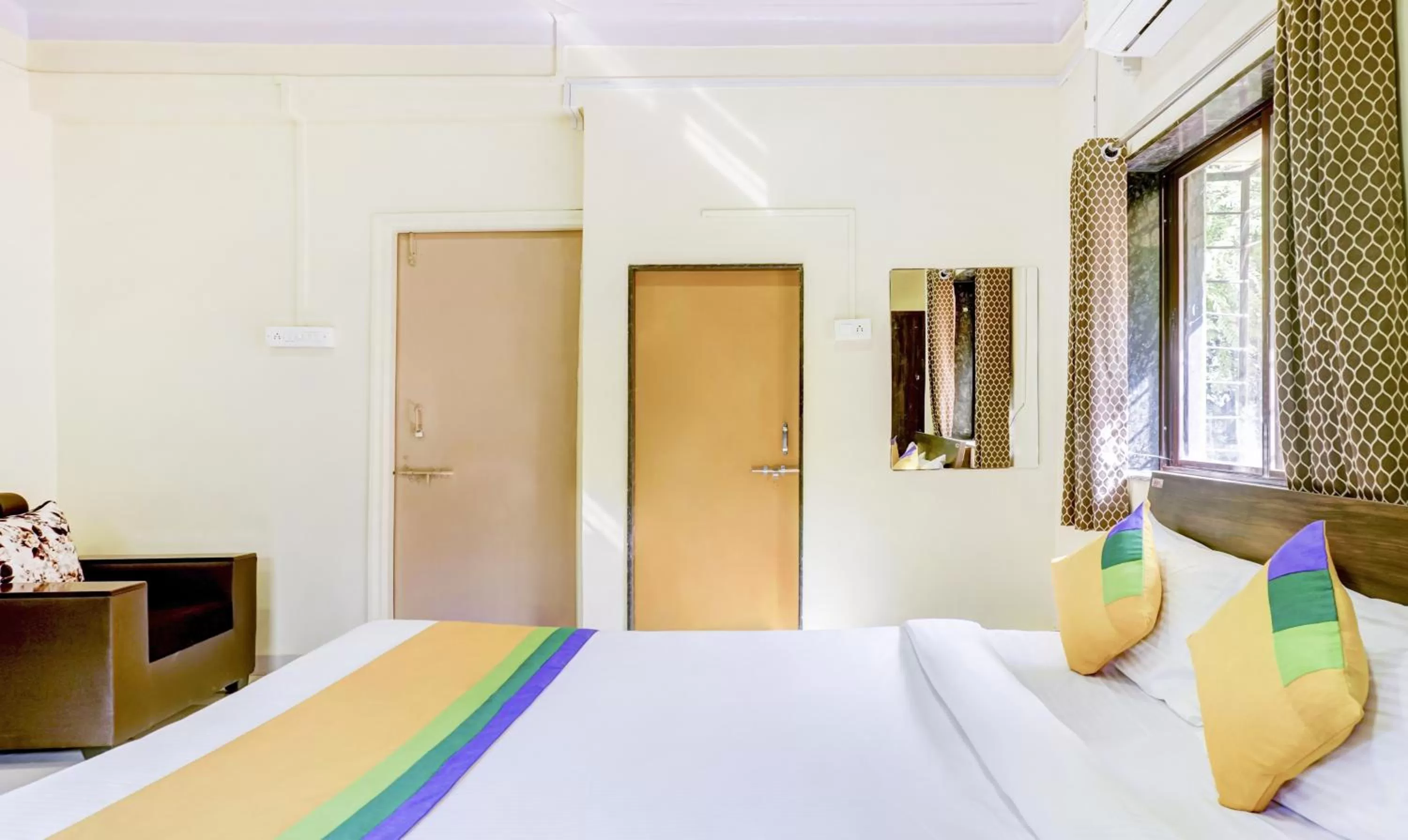 Photo of the whole room, Bed in Hotel Bestow Inn Koregaon Park Pune -Near Osho Ashram