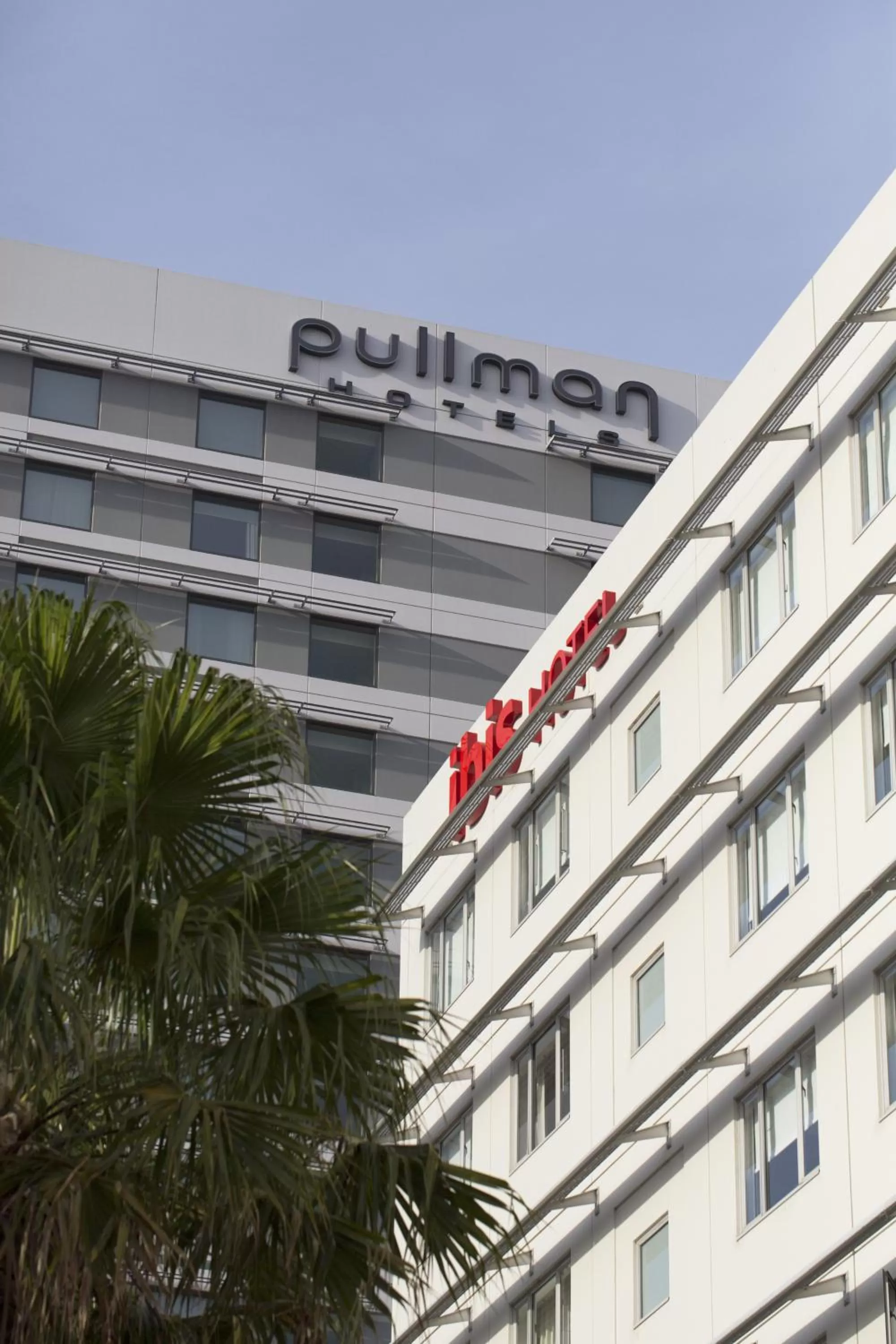 Facade/entrance in ibis Sydney Olympic Park