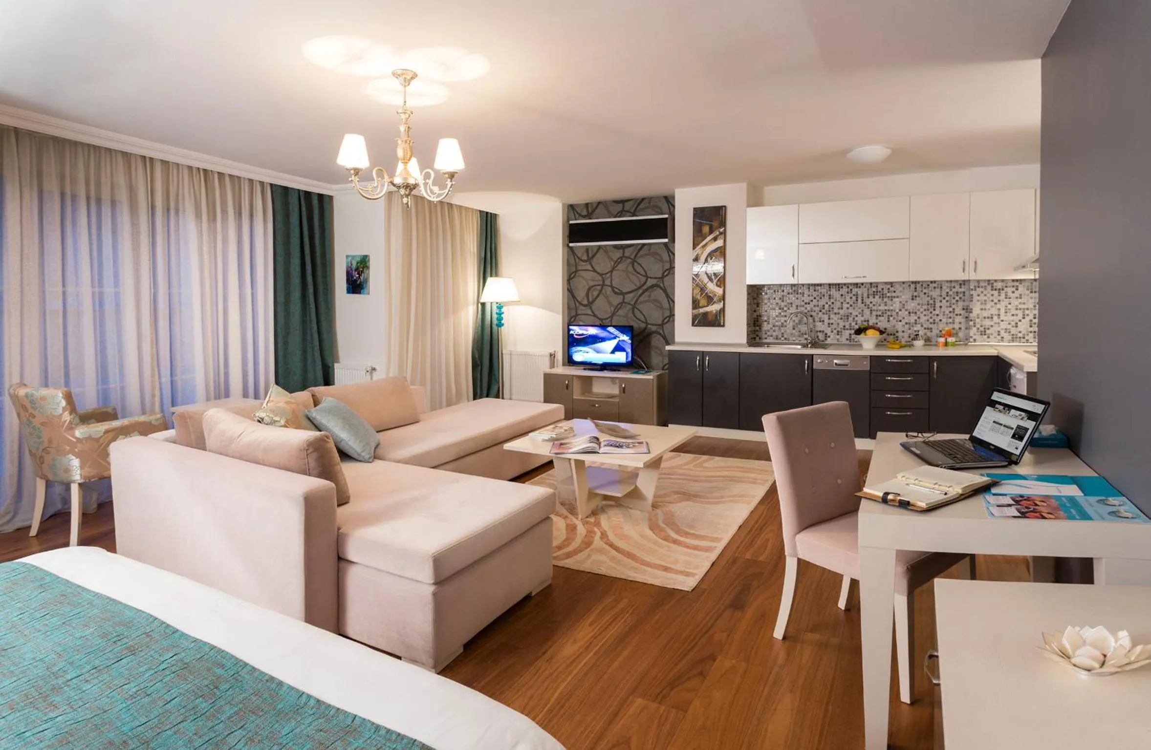 Photo of the whole room in Turkuaz Suites Bosphorus