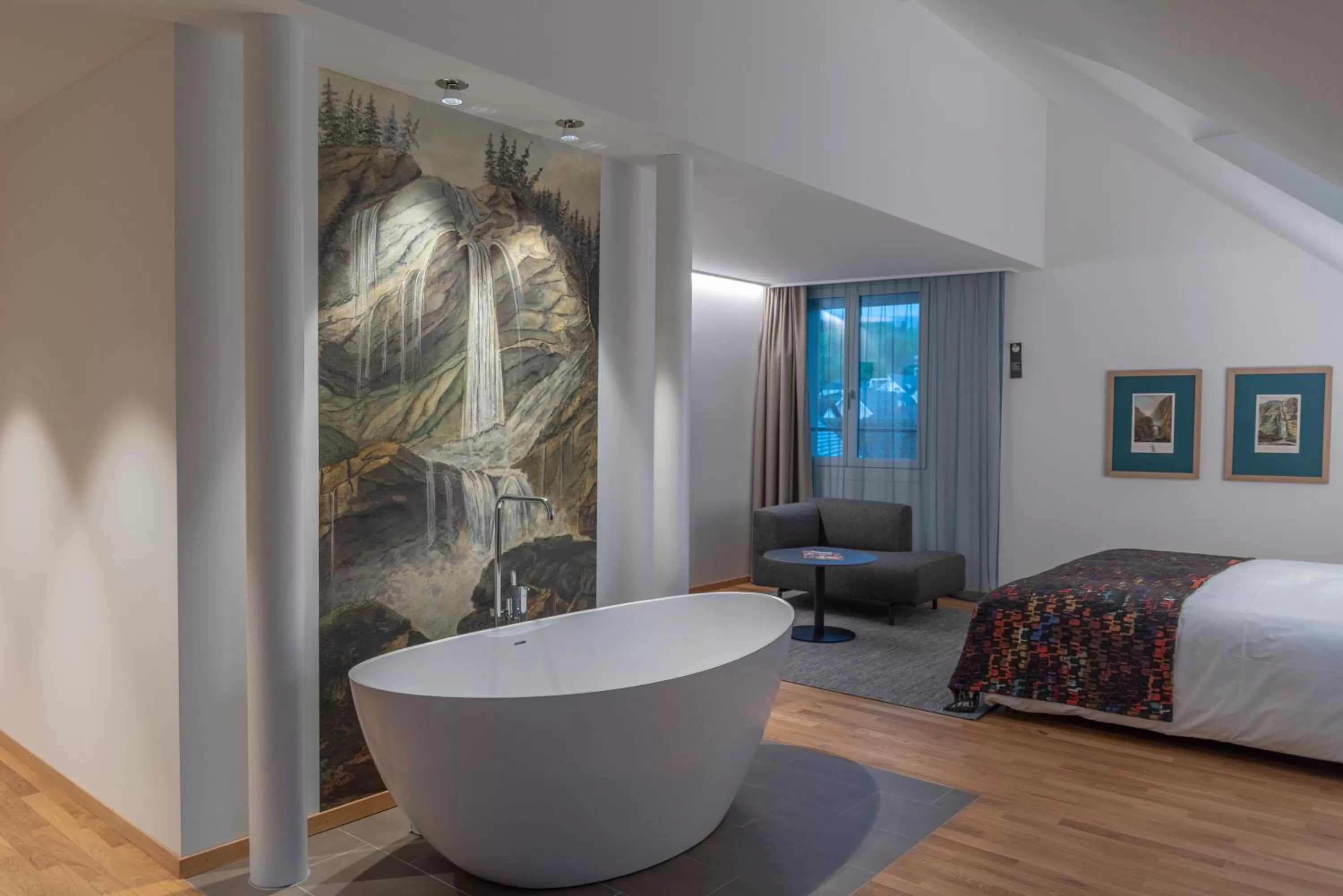 Bathroom, Bed in CASPAR Swiss Quality Hotel