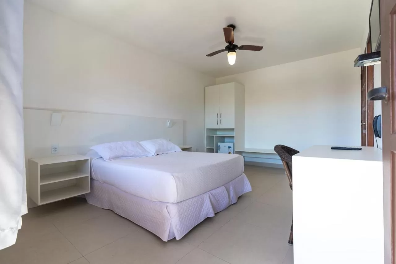 Photo of the whole room, Bed in Pousada do Timoneiro