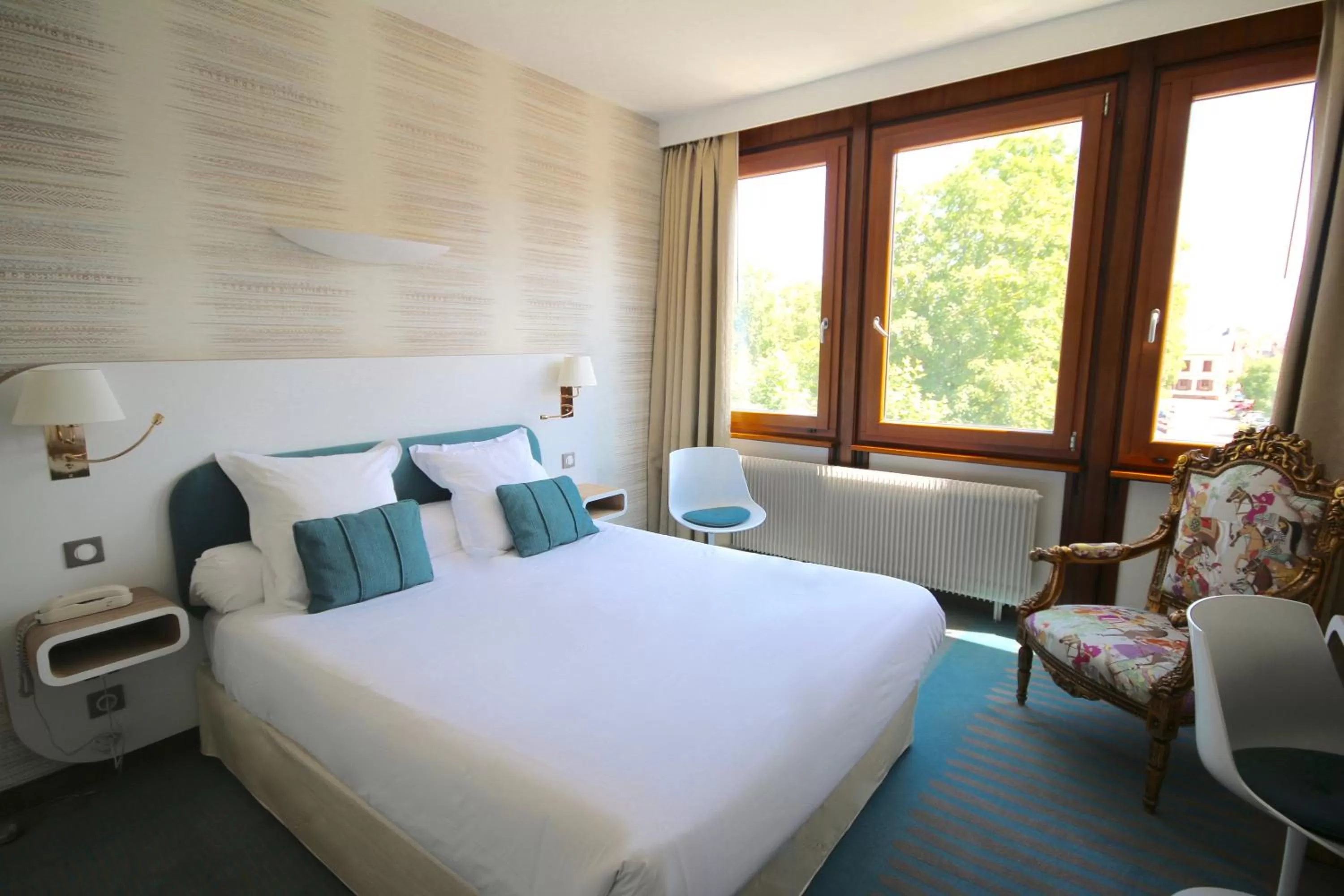 Bed in Hôtel Restaurant Vaillant Colmar Nord