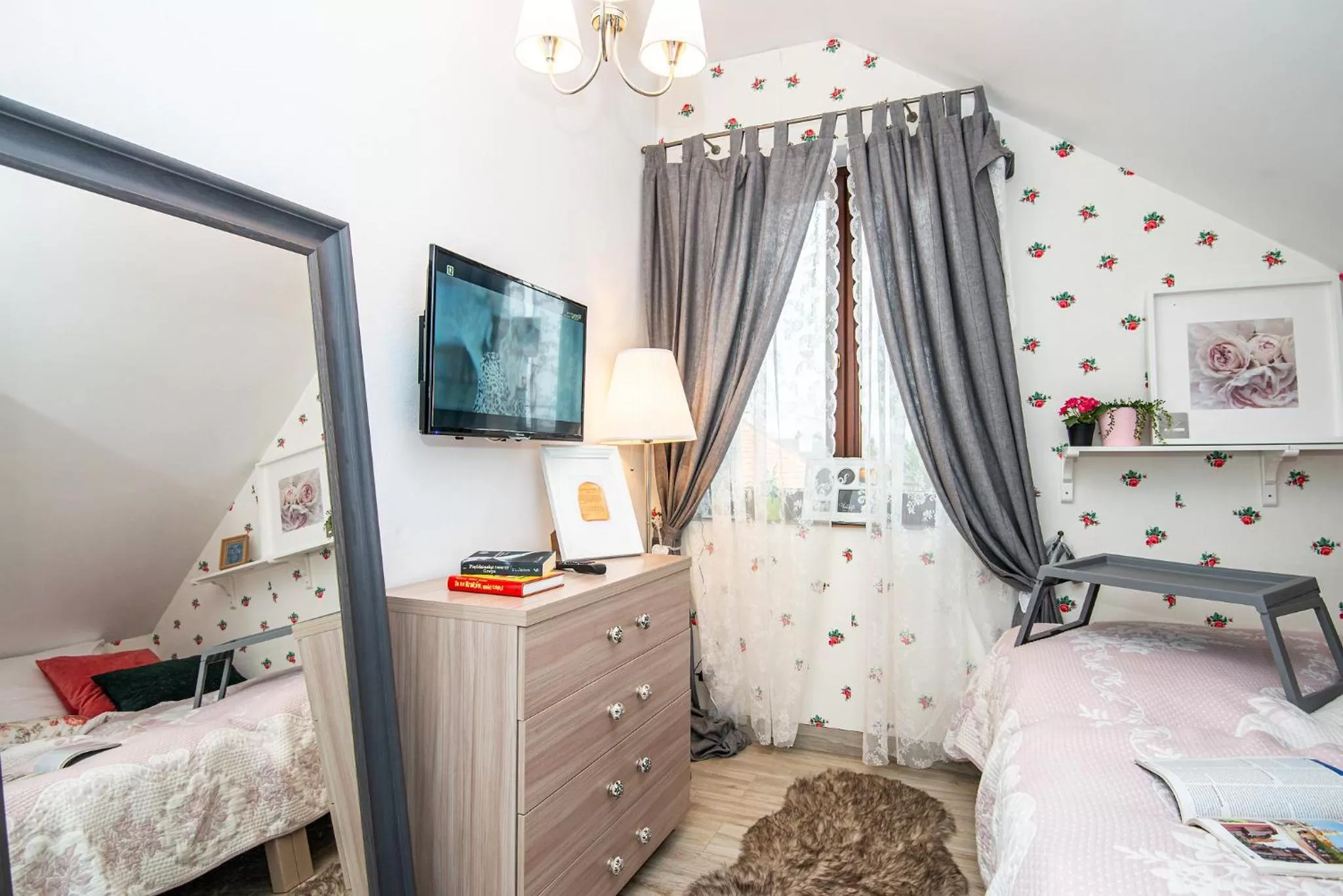 Bed in Pokoje w Starej Karczmie - by Upstairs