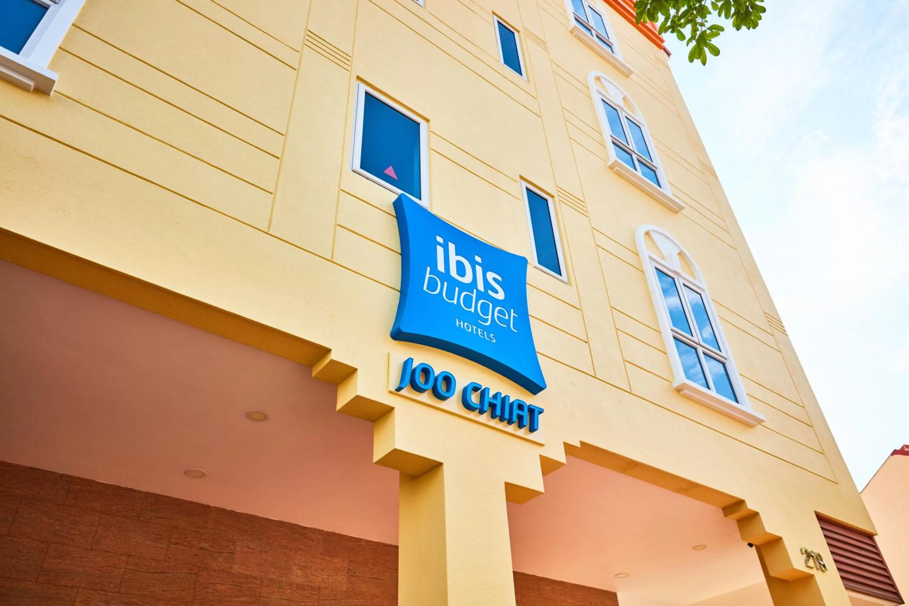 Facade/entrance in ibis budget Singapore Joo Chiat