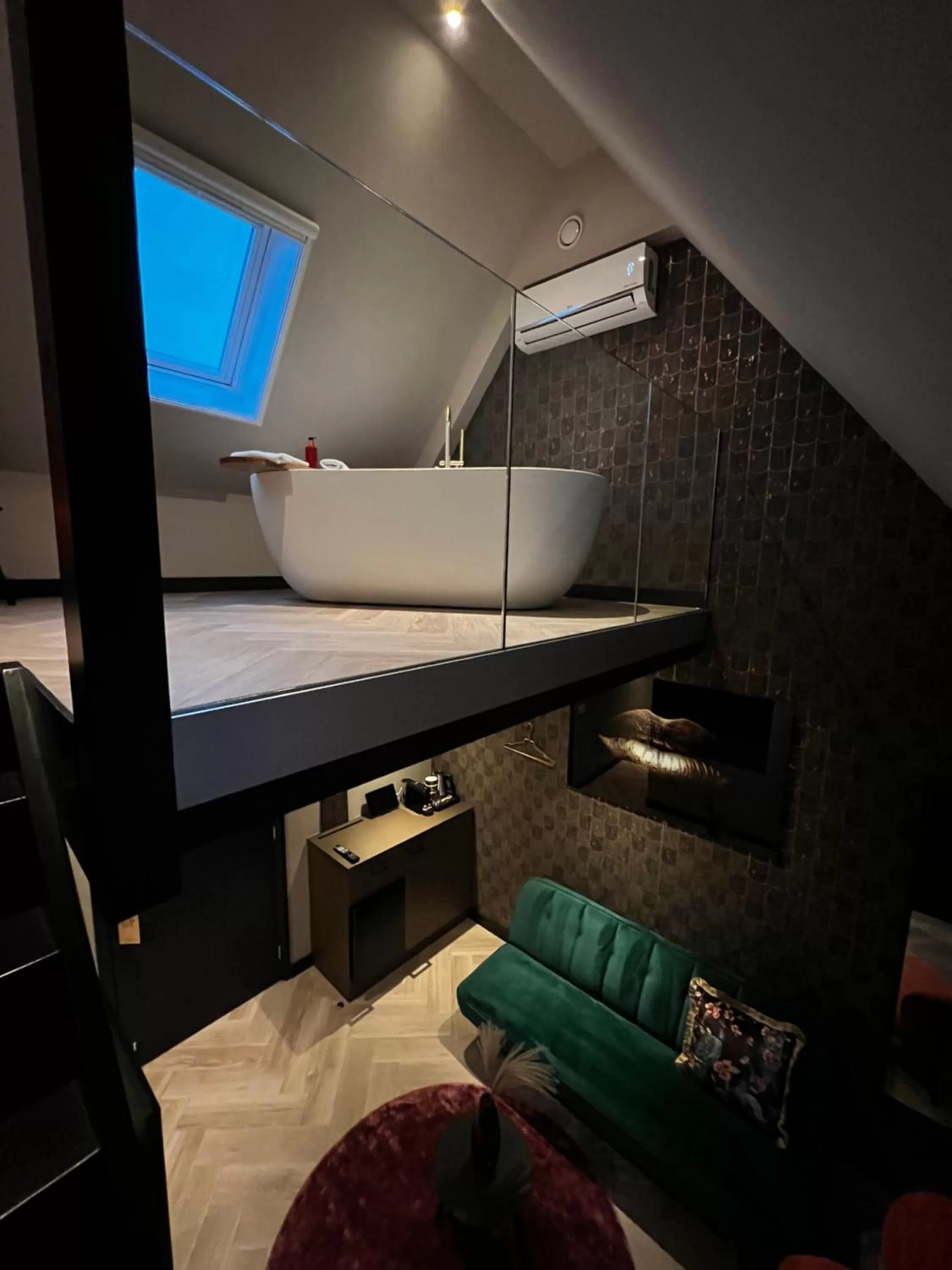 Bed in Harbour Suites Boutique Hotel