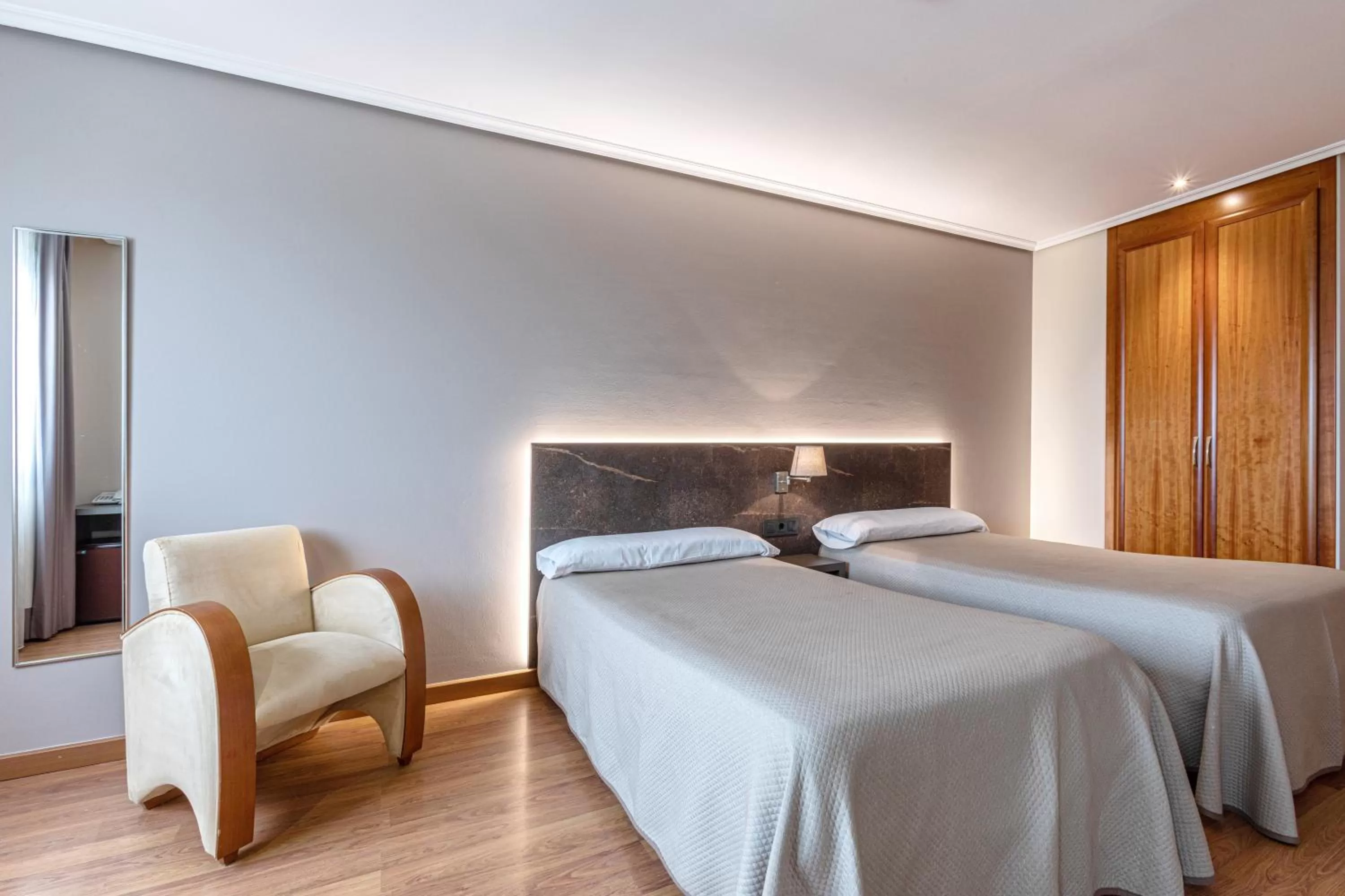 Photo of the whole room, Bed in Hotel Pensua Punta del Este