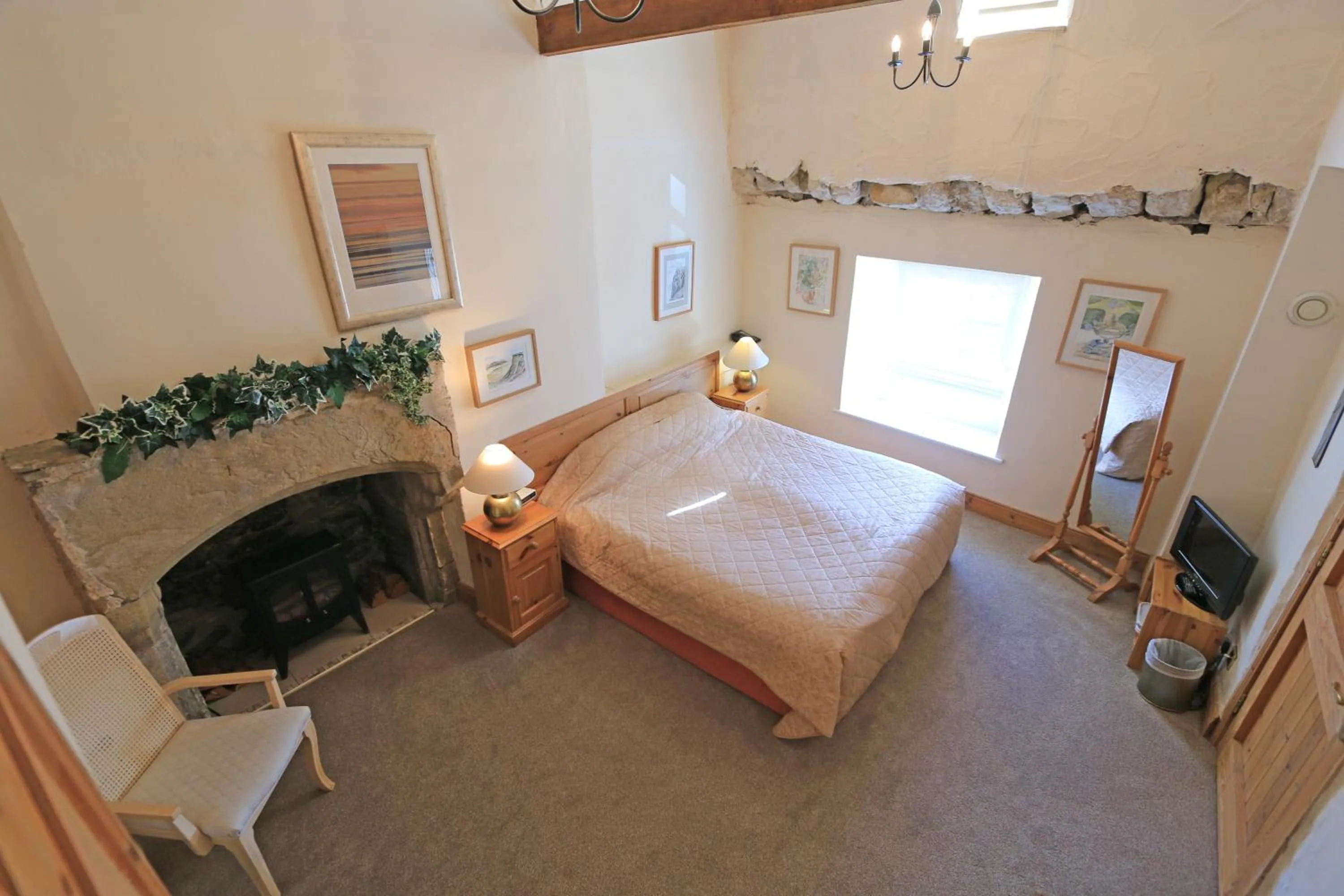 Day, Bed in Centre Of Britain Hotel