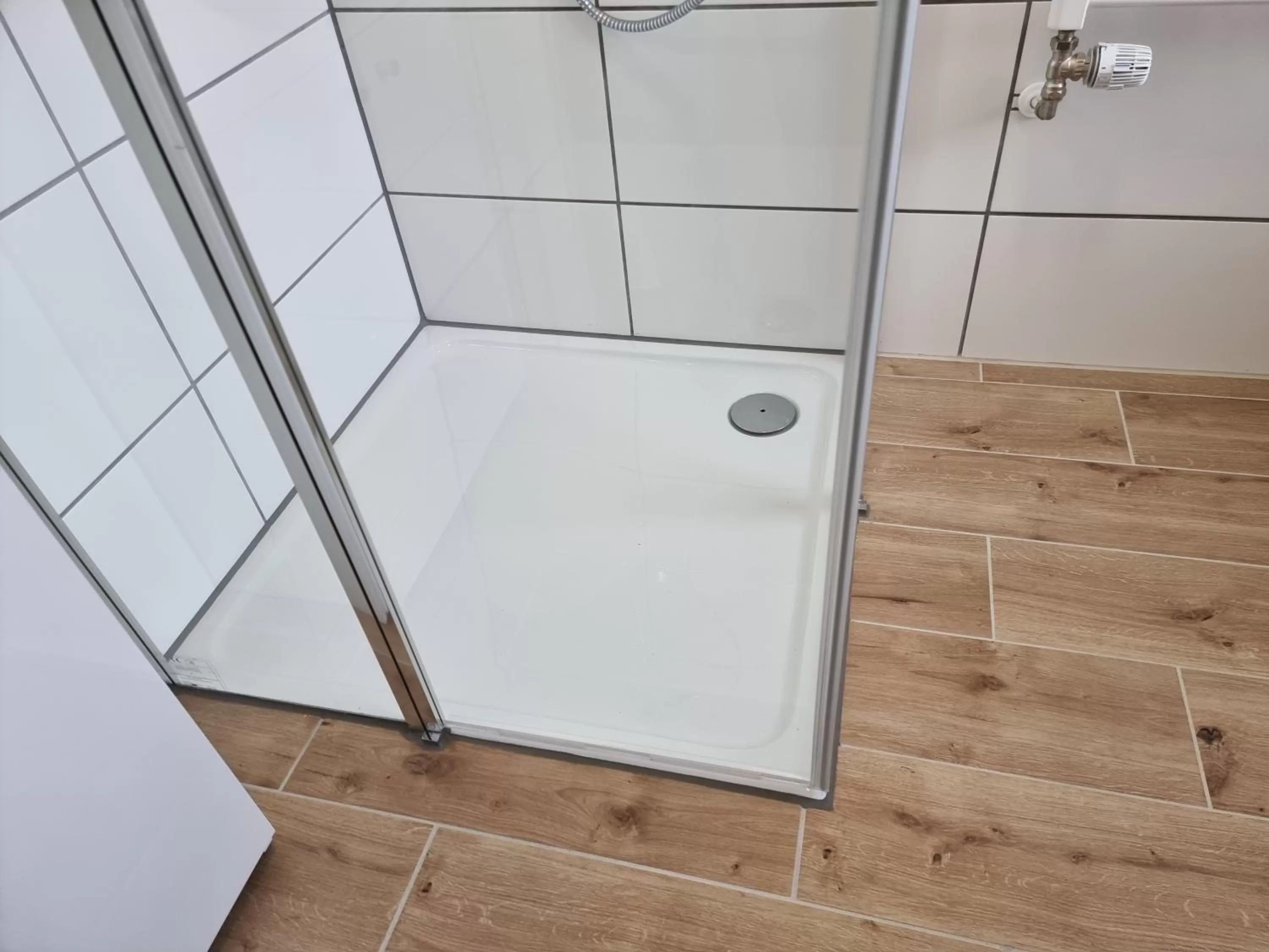 Shower in Gästehaus Grunewald Bed & Breakfast