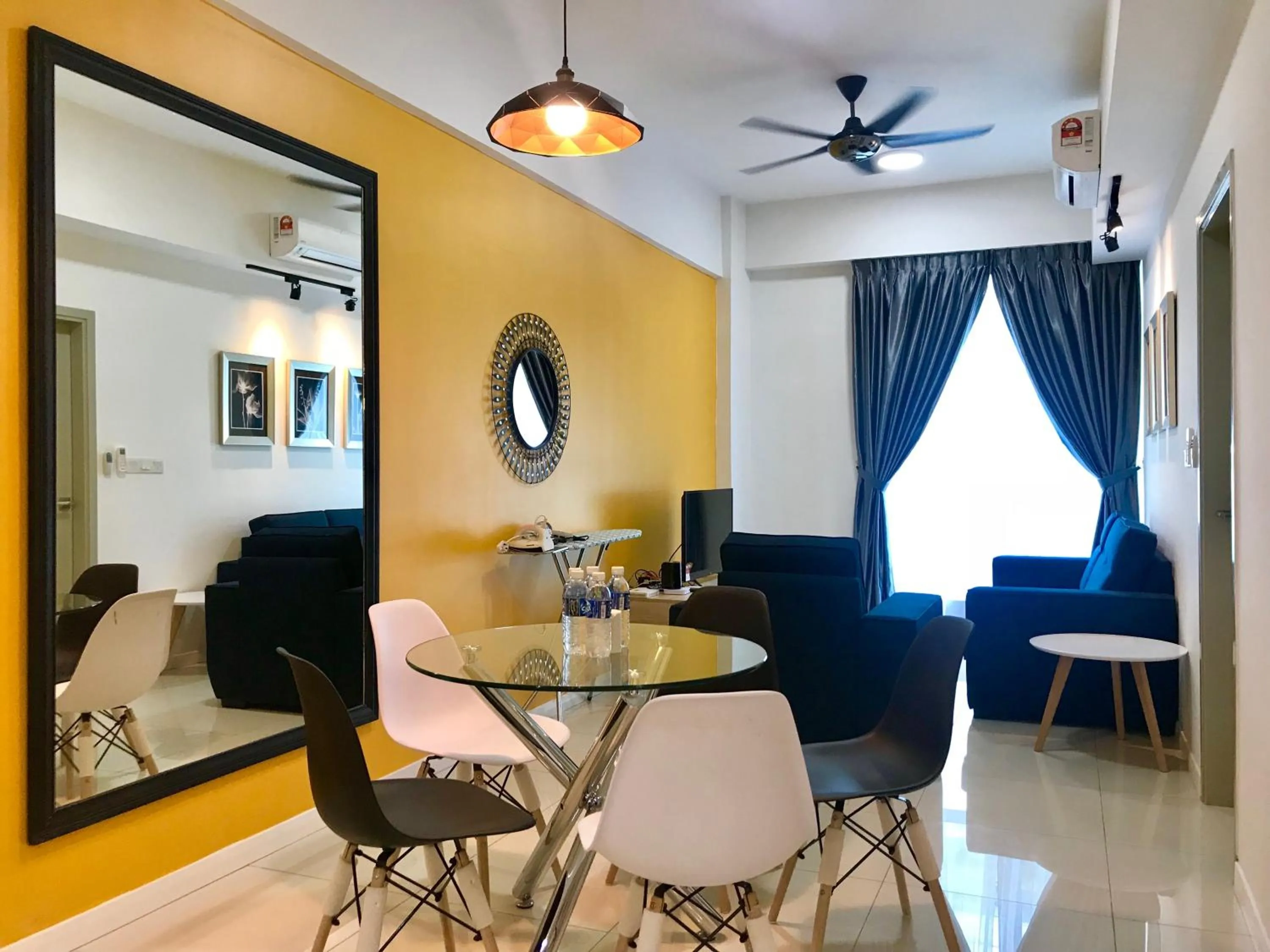 TV and multimedia in Sunset Seaview Vacation Condos @ Infinity Avenue