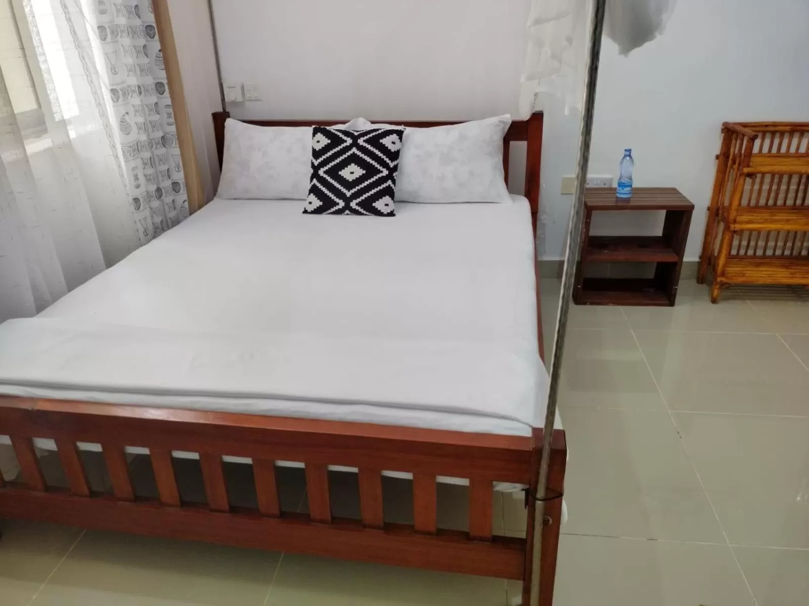 Bed in 6 Park Retreat