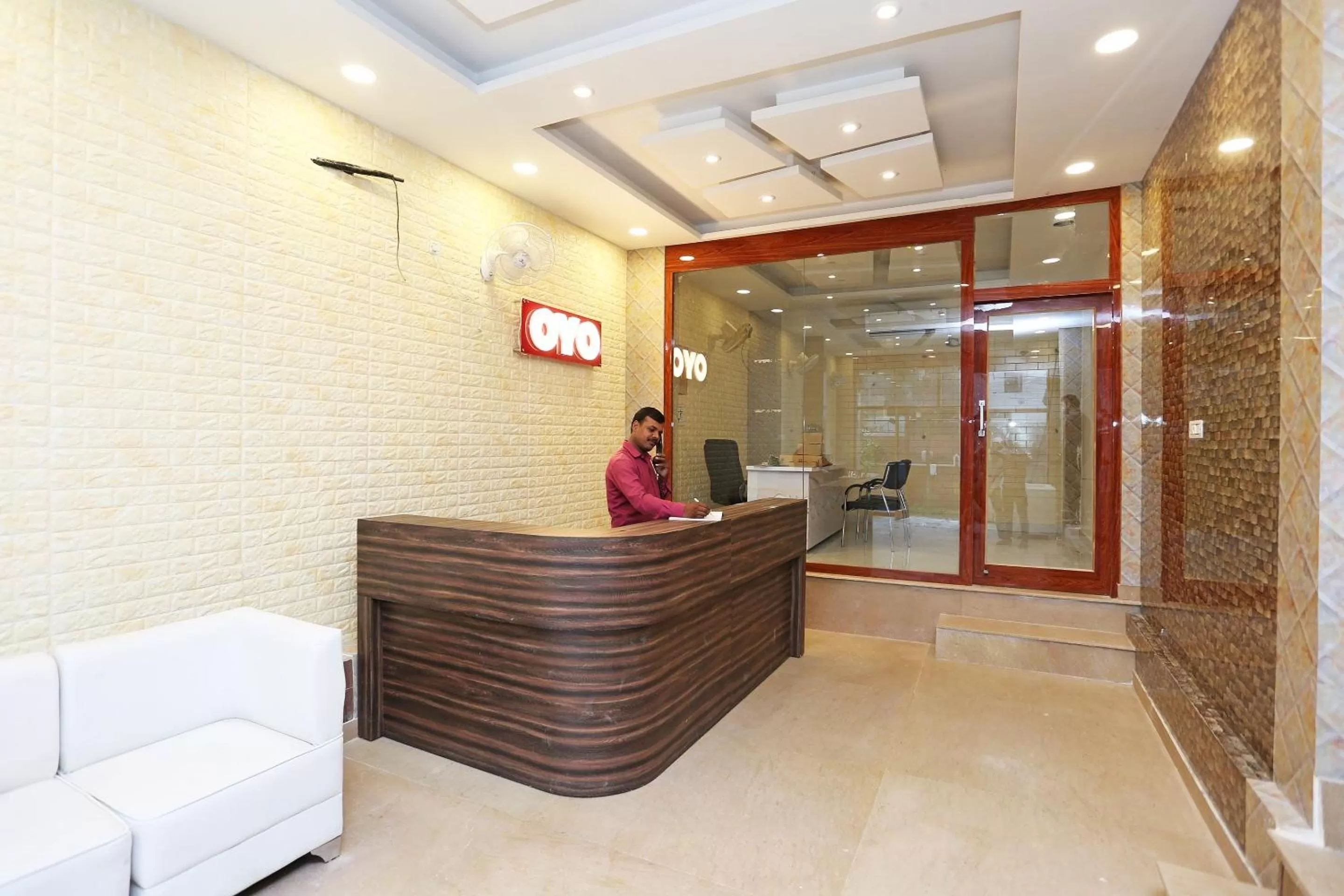Lobby or reception, Lobby/Reception in Super OYO Capital O Hotel Rosewood Inn