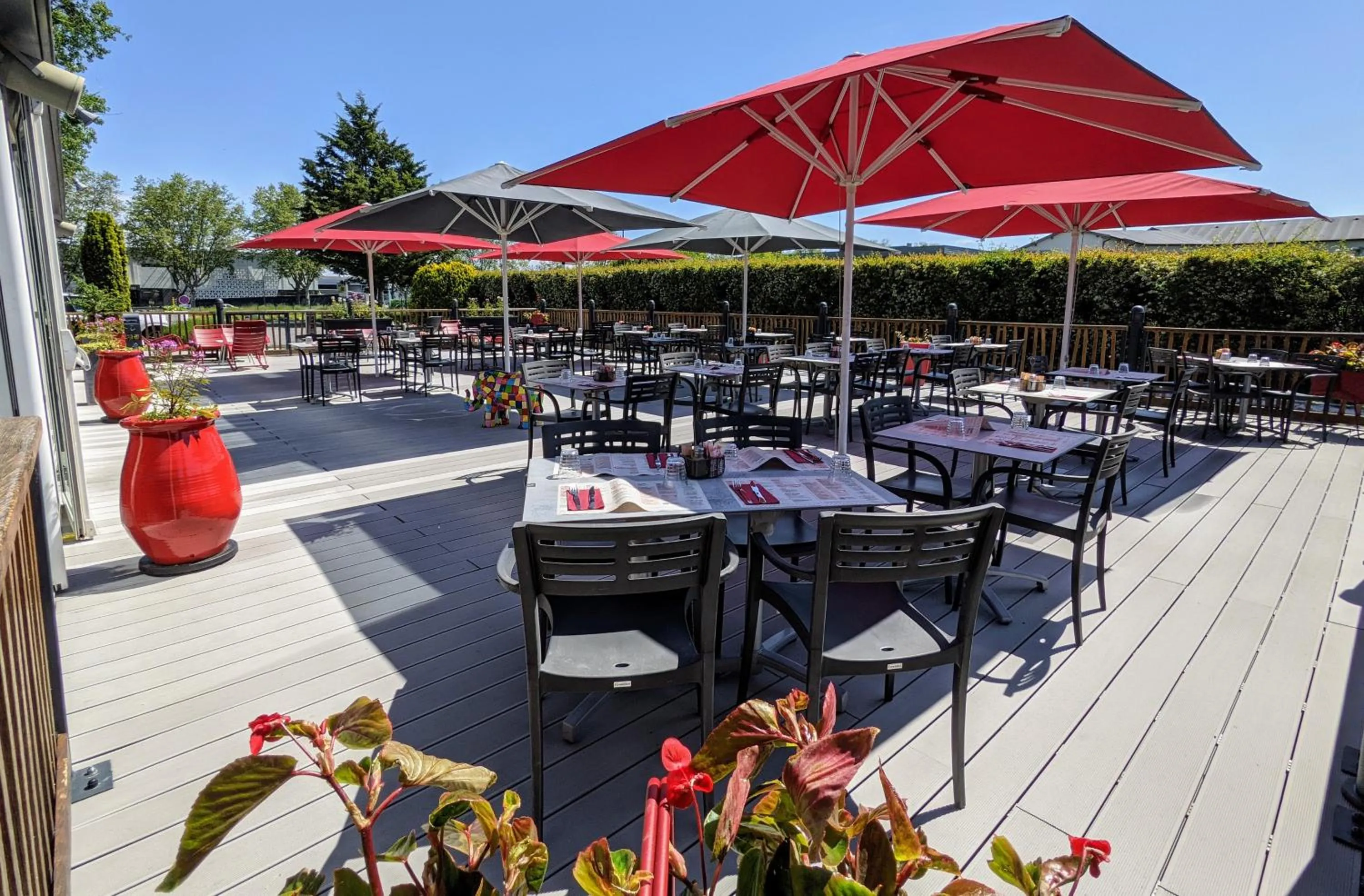 Patio in Ibis Lyon Villefranche Sur Saone