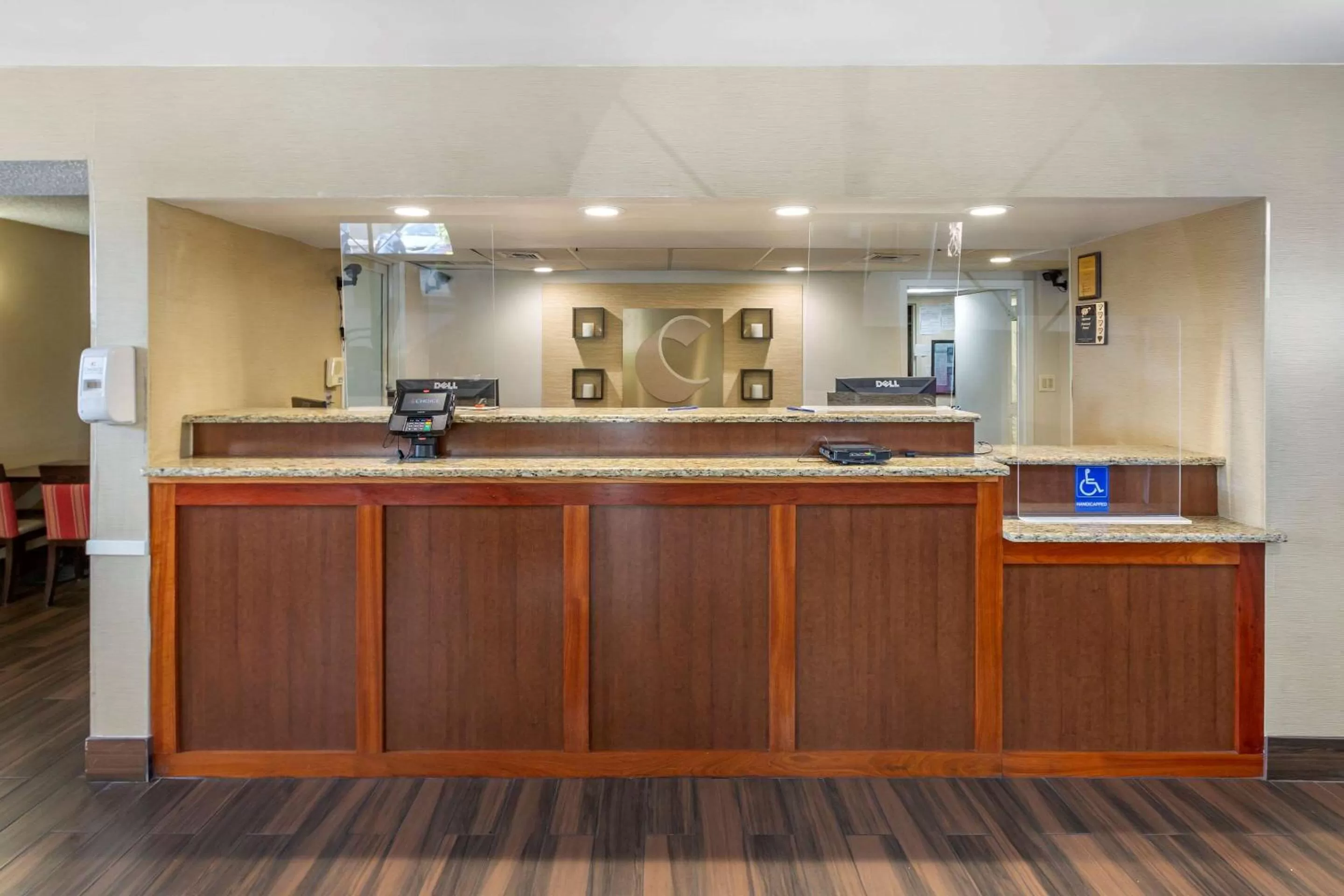 Lobby or reception in Comfort Inn Edison - New Brunswick