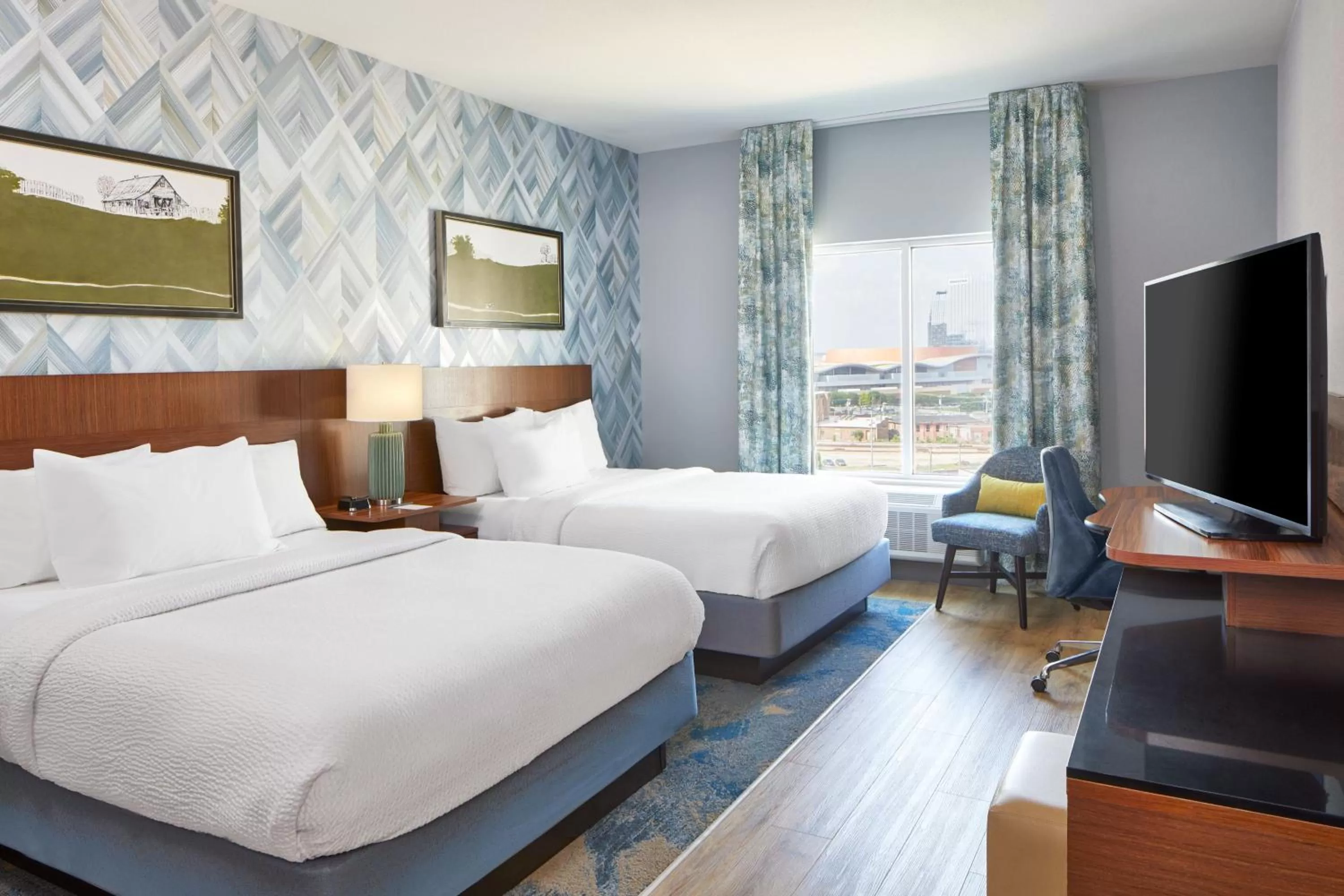 Photo of the whole room, Bed in Fairfield Inn and Suites by Marriott Nashville Downtown/The Gulch