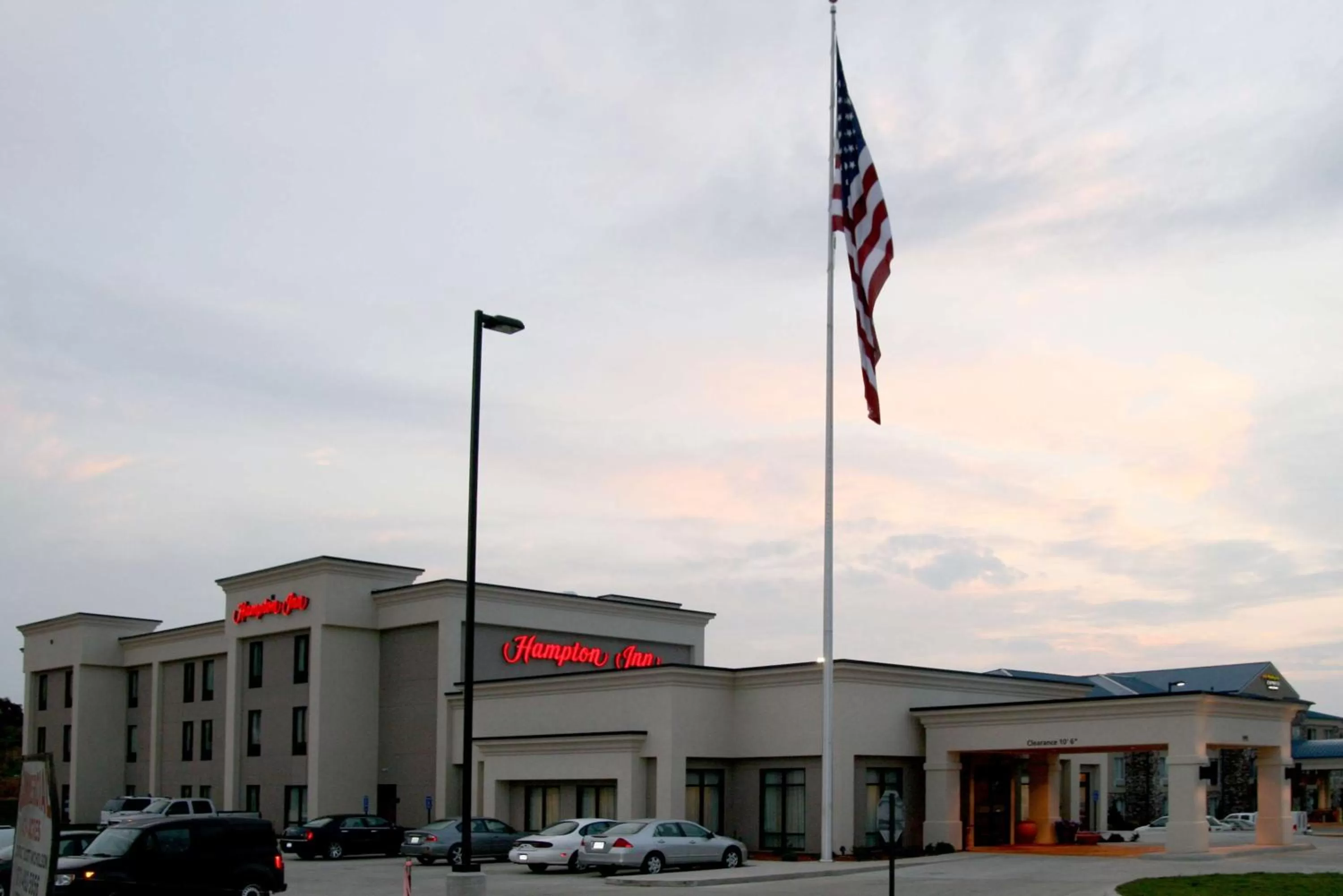 Property building in Hampton Inn Mountain Home