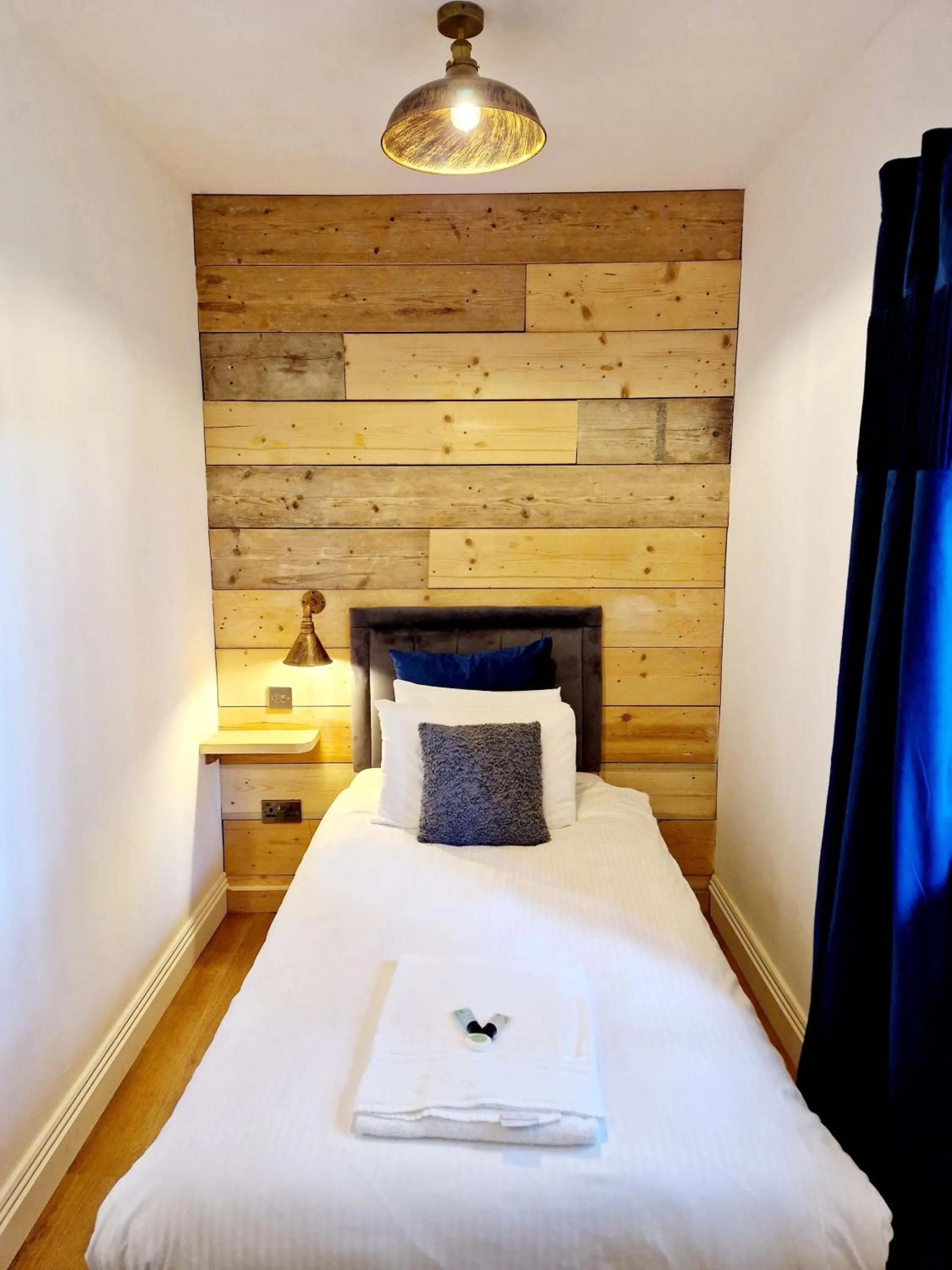 Bedroom, Bed in Wheal Tor Hotel & Glamping