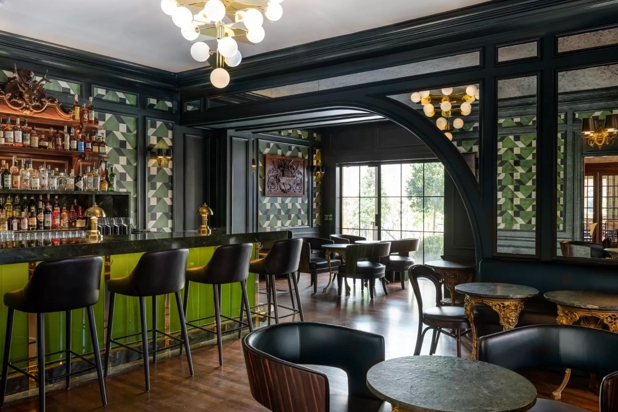 Restaurant/places to eat in La Colombe d'Or Hotel