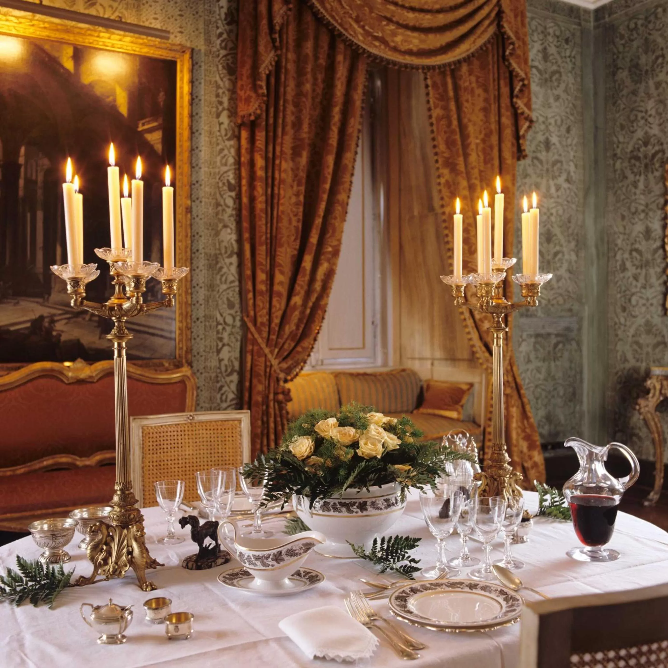 Dining area in Residenza Napoleone III
