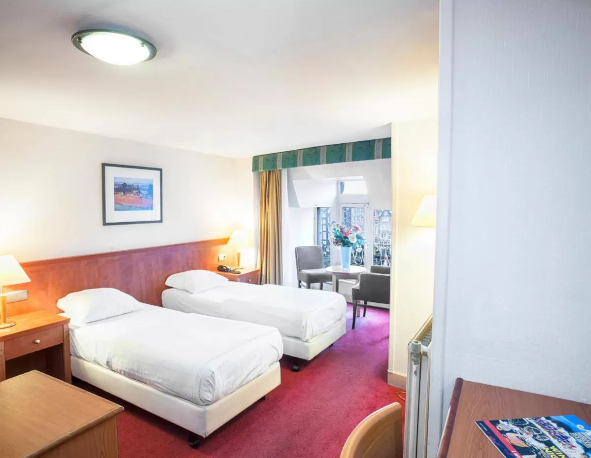 Day, Bed in Delta Hotel City Center