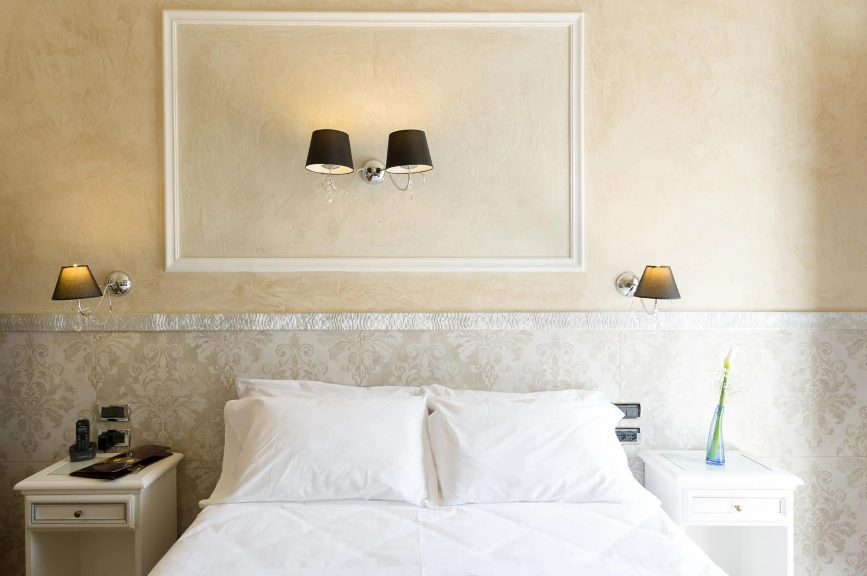 Bed in Hotel California